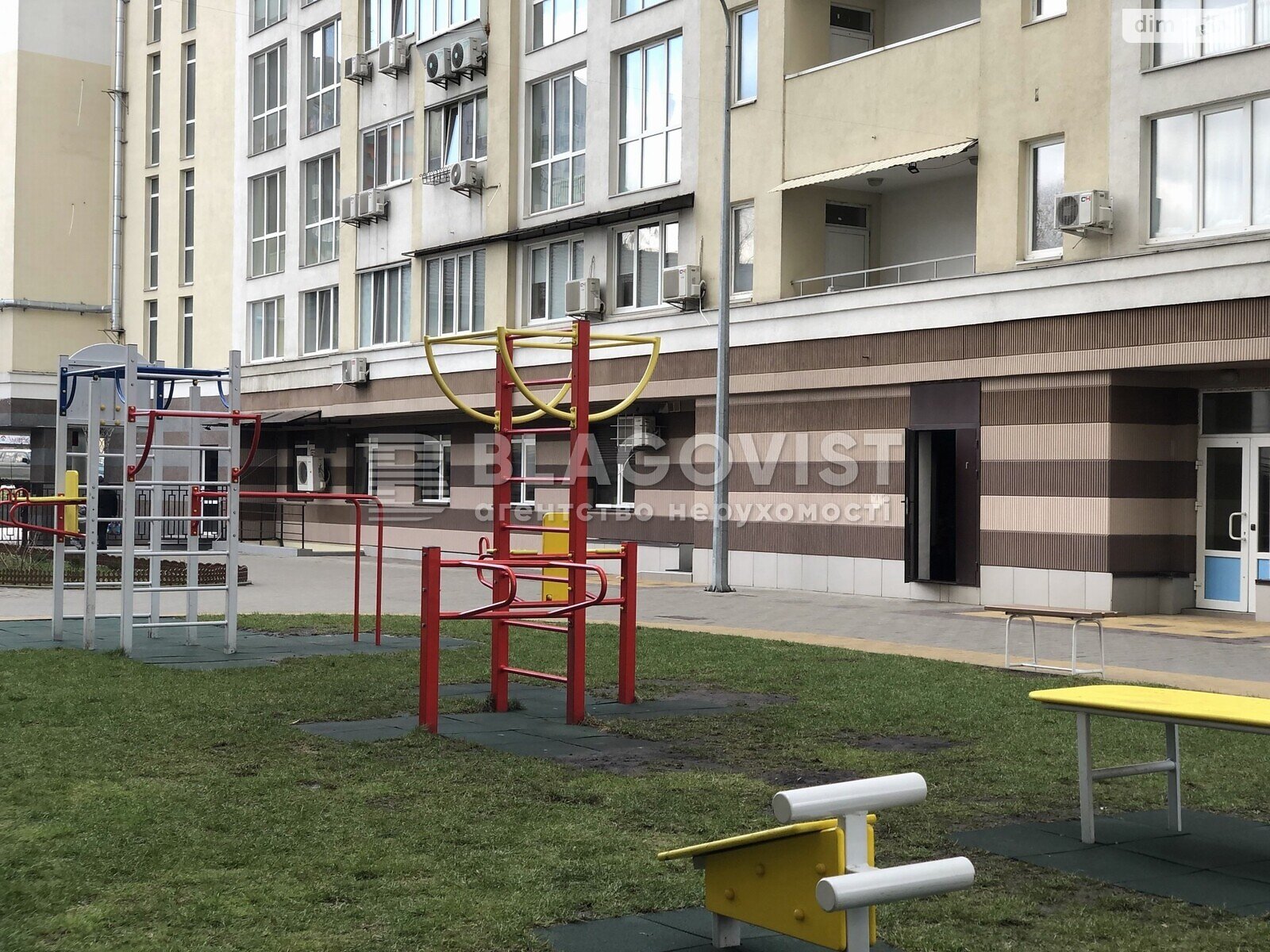 Аренда офисного помещения в Киеве, Александровская улица 1, помещений - 2, этаж - 9 фото 1 Аренда офисного помещения в Киеве, Александровская улица 1, помещений - 2, этаж - 9 фото 1