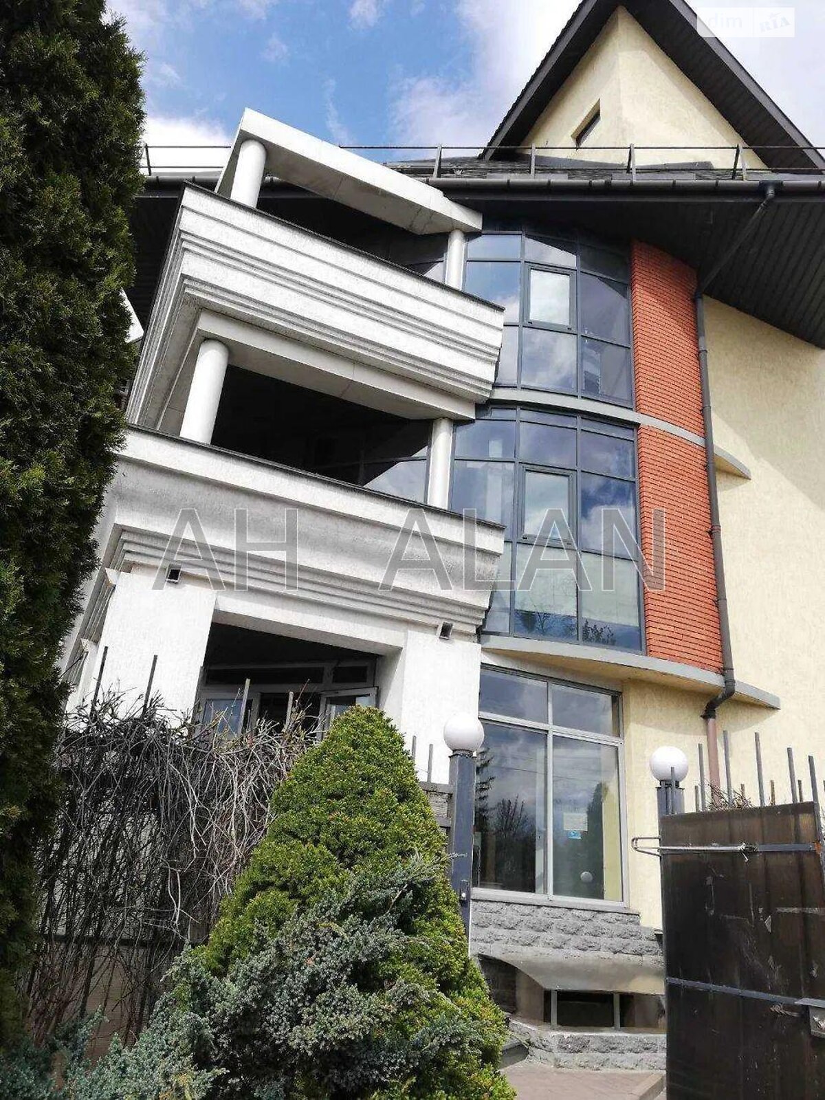 Оренда офісного приміщення в Києві, Естонська вулиця 120, приміщень - 4, поверх - 4 фото 1 Оренда офісного приміщення в Києві, Естонська вулиця 120, приміщень - 4, поверх - 4 фото 1