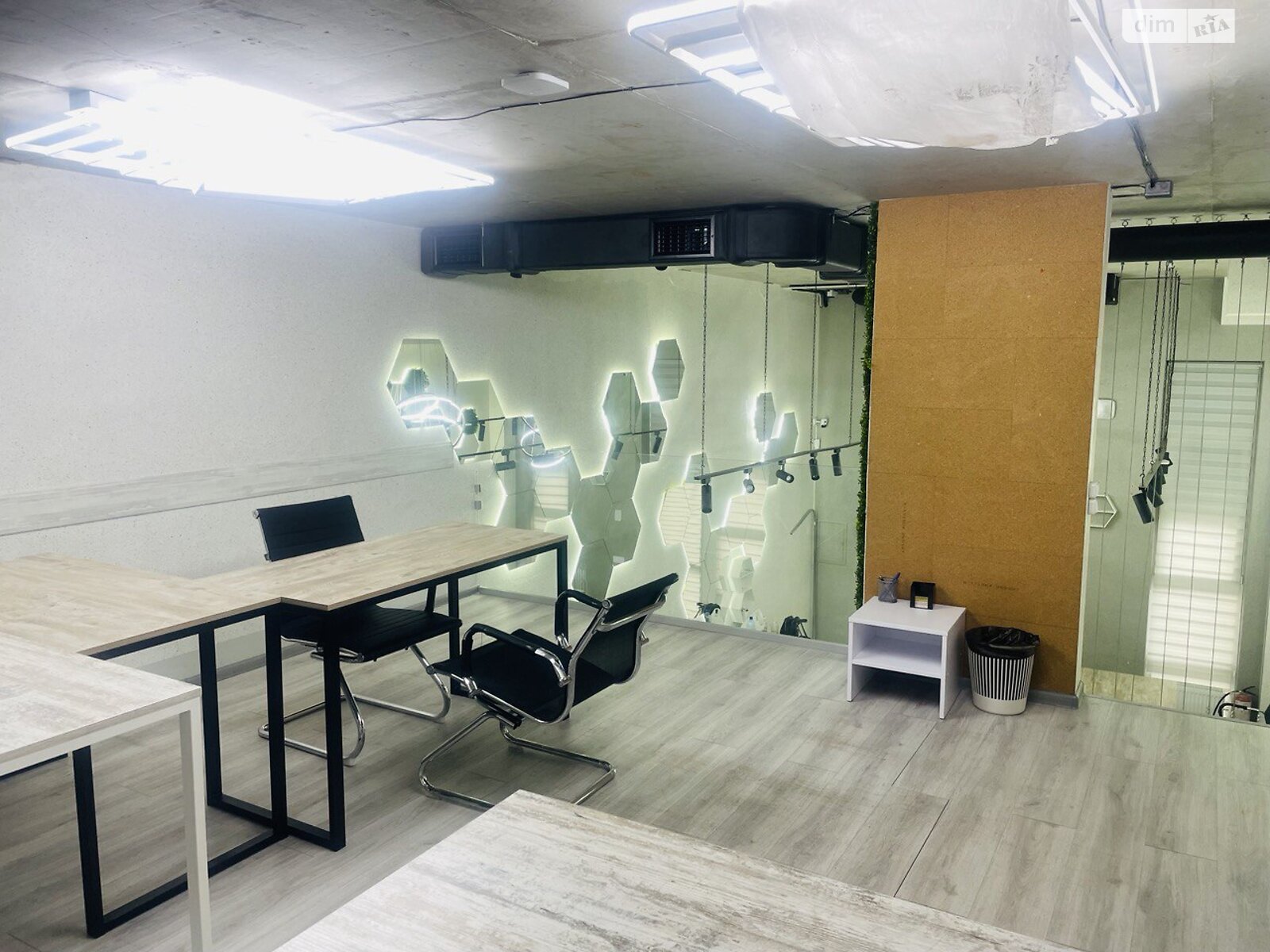 Оренда офісного приміщення в Києві, Сирецько-Садова вулиця 1, приміщень - 3, поверх - 1 фото 1