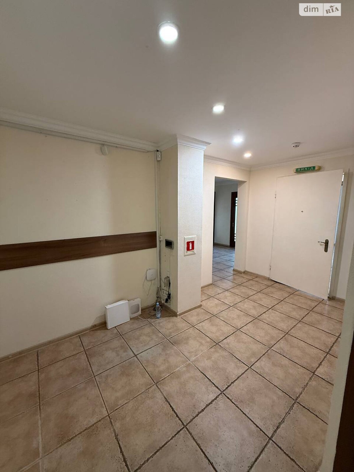 Оренда офісного приміщення в Києві, Левка Лук’яненка вулиця 13А, приміщень - 5, поверх - 1 фото 1 Оренда офісного приміщення в Києві, Левка Лук’яненка вулиця 13А, приміщень - 5, поверх - 1 фото 1