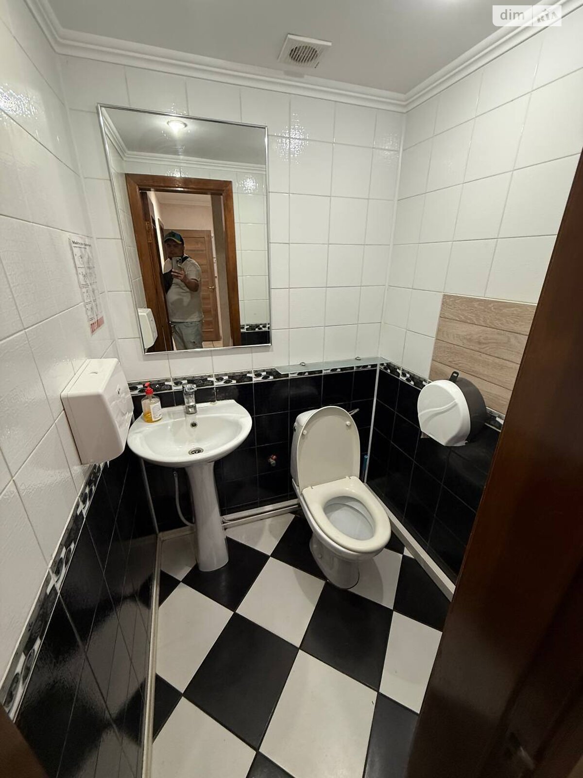 Оренда офісного приміщення в Києві, Левка Лук’яненка вулиця 13А, приміщень - 5, поверх - 1 фото 1 Оренда офісного приміщення в Києві, Левка Лук’яненка вулиця 13А, приміщень - 5, поверх - 1 фото 1