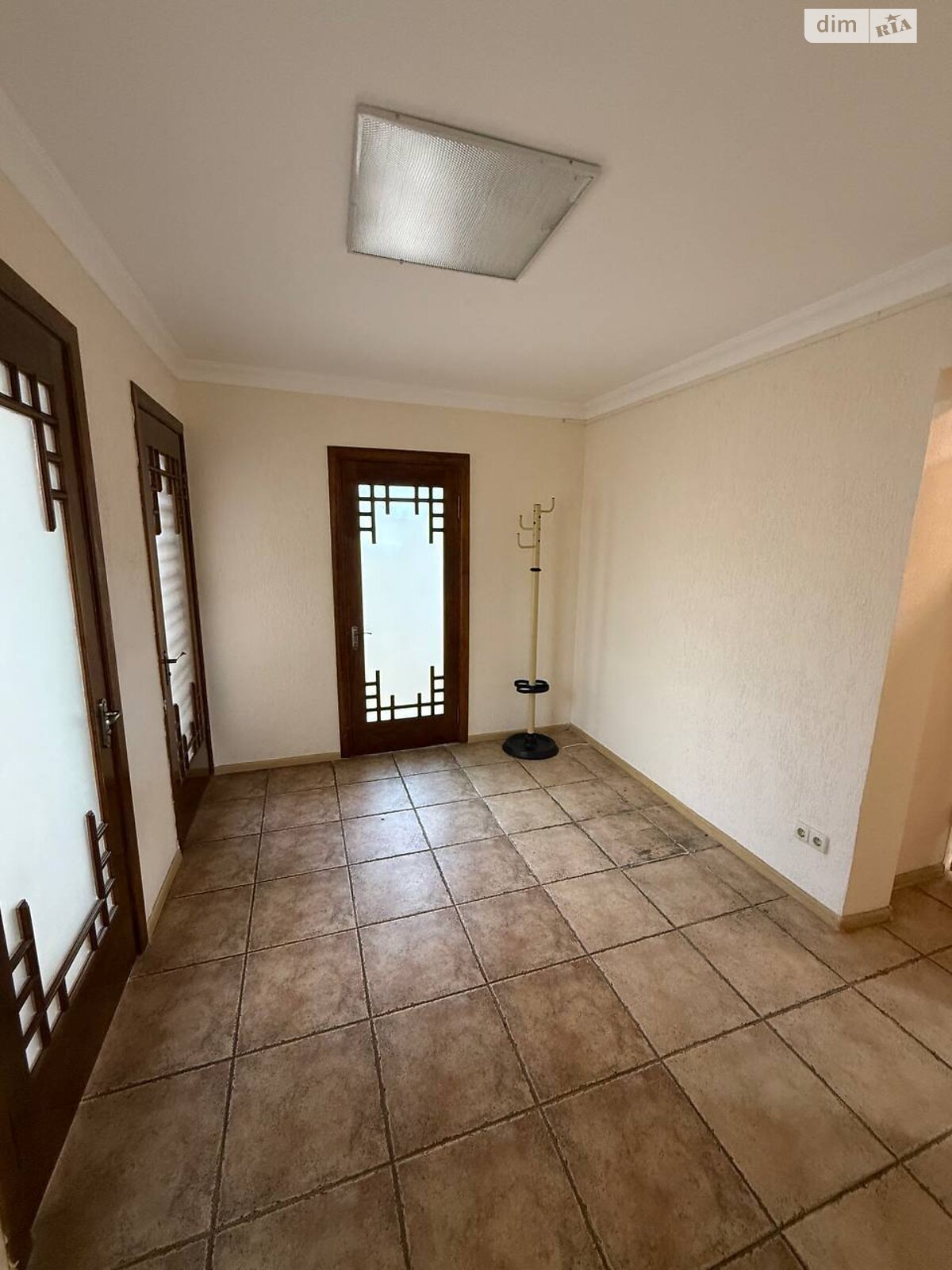 Оренда офісного приміщення в Києві, Левка Лук’яненка вулиця 13А, приміщень - 5, поверх - 1 фото 1 Оренда офісного приміщення в Києві, Левка Лук’яненка вулиця 13А, приміщень - 5, поверх - 1 фото 1