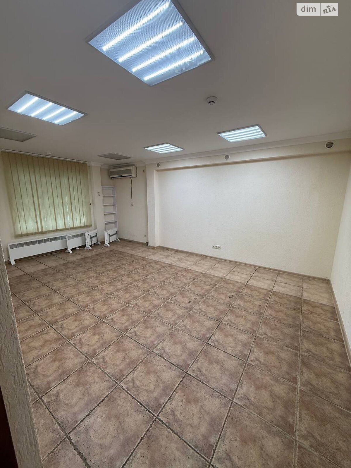 Оренда офісного приміщення в Києві, Левка Лук’яненка вулиця 13А, приміщень - 5, поверх - 1 фото 1 Оренда офісного приміщення в Києві, Левка Лук’яненка вулиця 13А, приміщень - 5, поверх - 1 фото 1