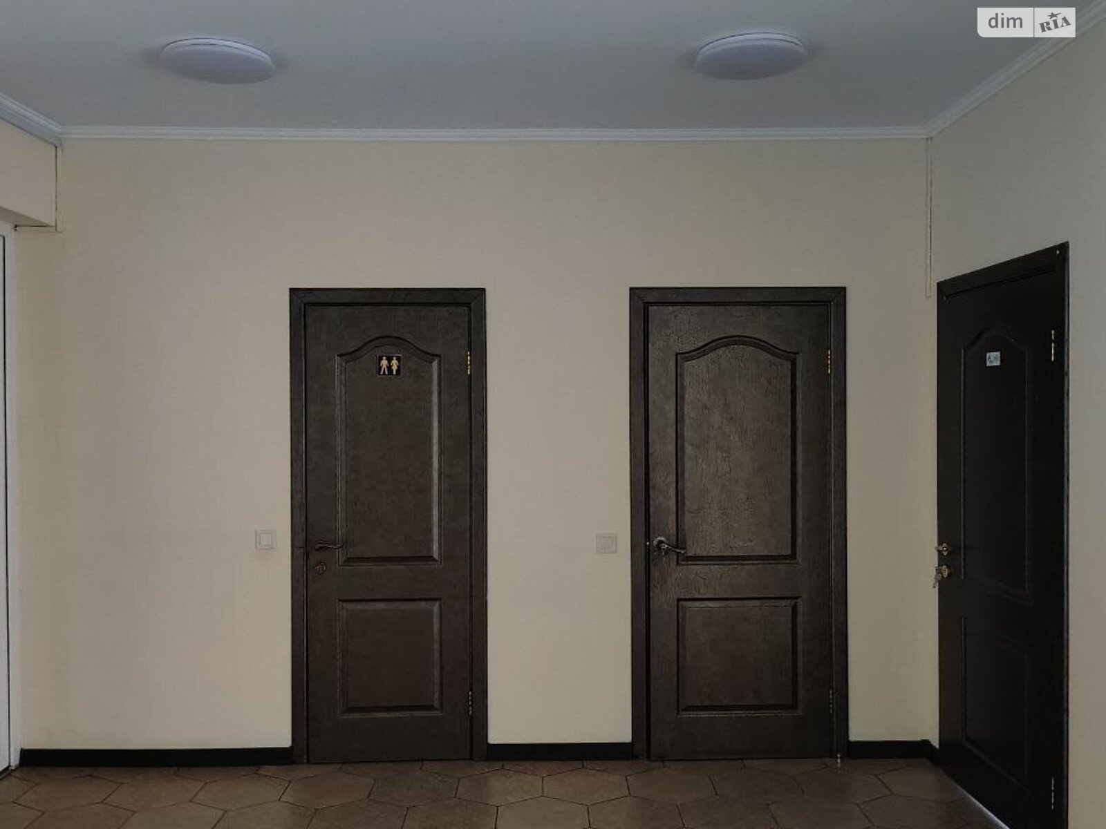 Оренда офісного приміщення в Києві, Оболонська набережна 19 корпус 5, приміщень - 3, поверх - 1 фото 1 Оренда офісного приміщення в Києві, Оболонська набережна 19 корпус 5, приміщень - 3, поверх - 1 фото 1