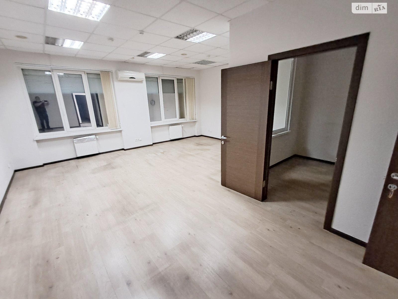 Оренда офісного приміщення в Києві, Рилєєва вулиця, приміщень - 1, поверх - 1 фото 1 Оренда офісного приміщення в Києві, Рилєєва вулиця, приміщень - 1, поверх - 1 фото 1