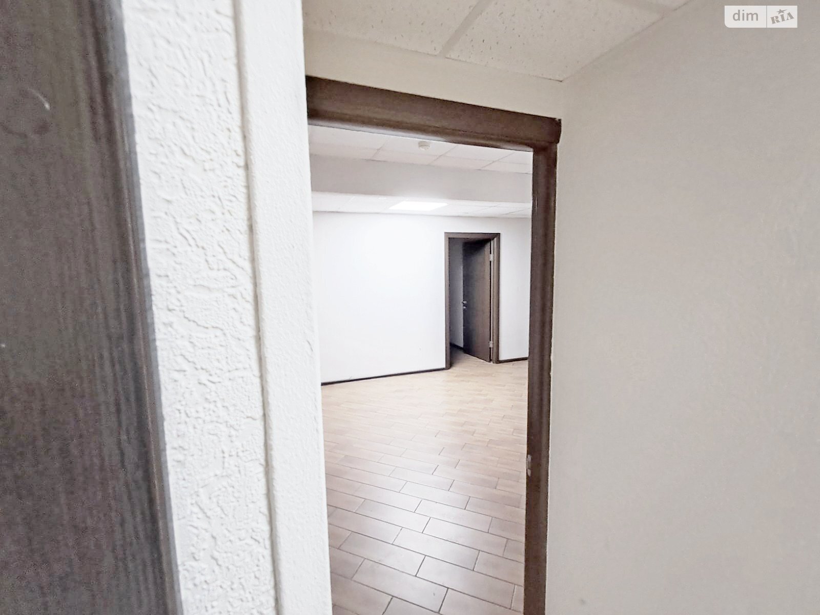 Аренда офисного помещения в Киеве, Рылеева улица, помещений - 3, этаж - 1 фото 1