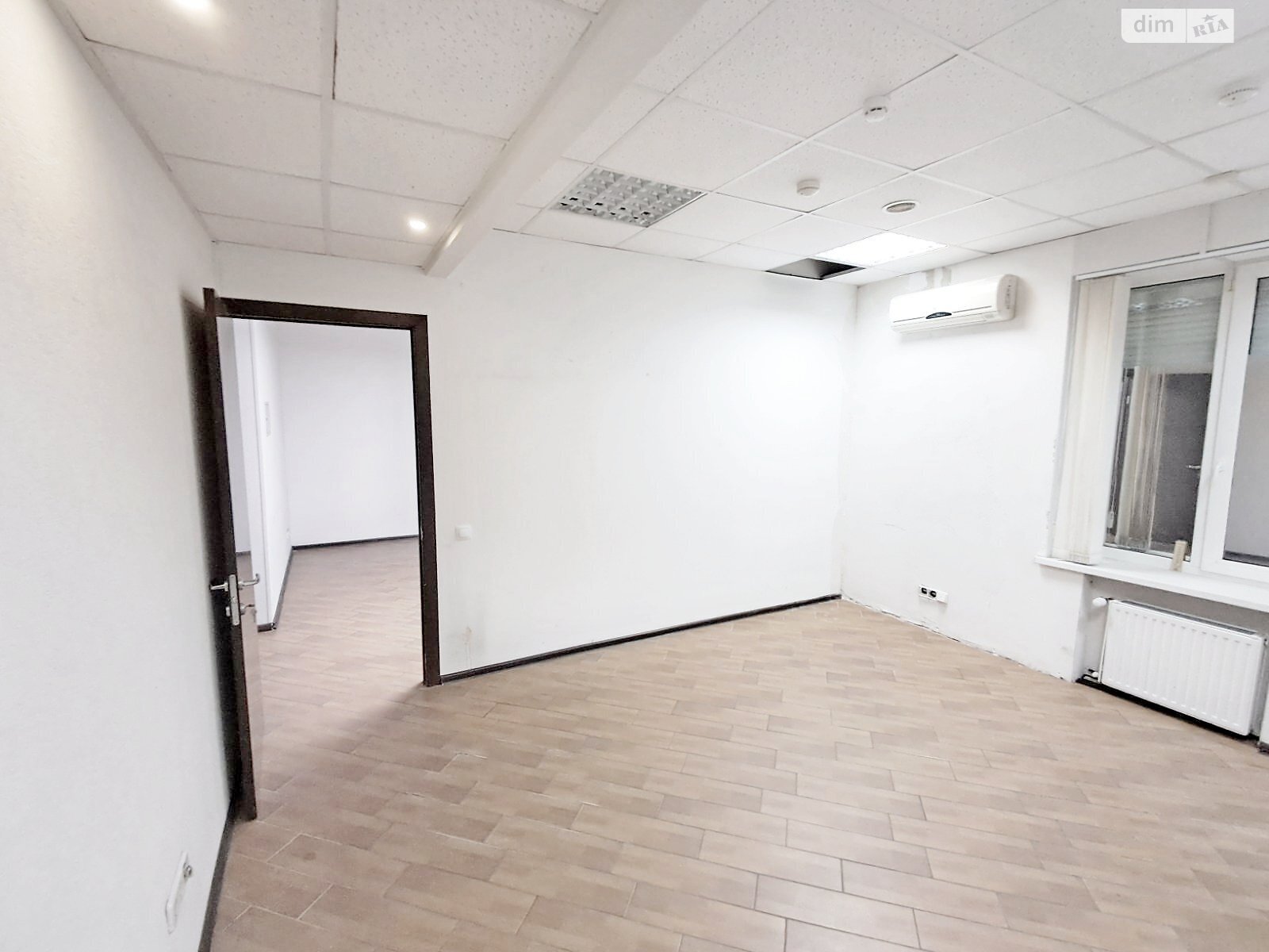 Аренда офисного помещения в Киеве, Рылеева улица, помещений - 3, этаж - 1 фото 1