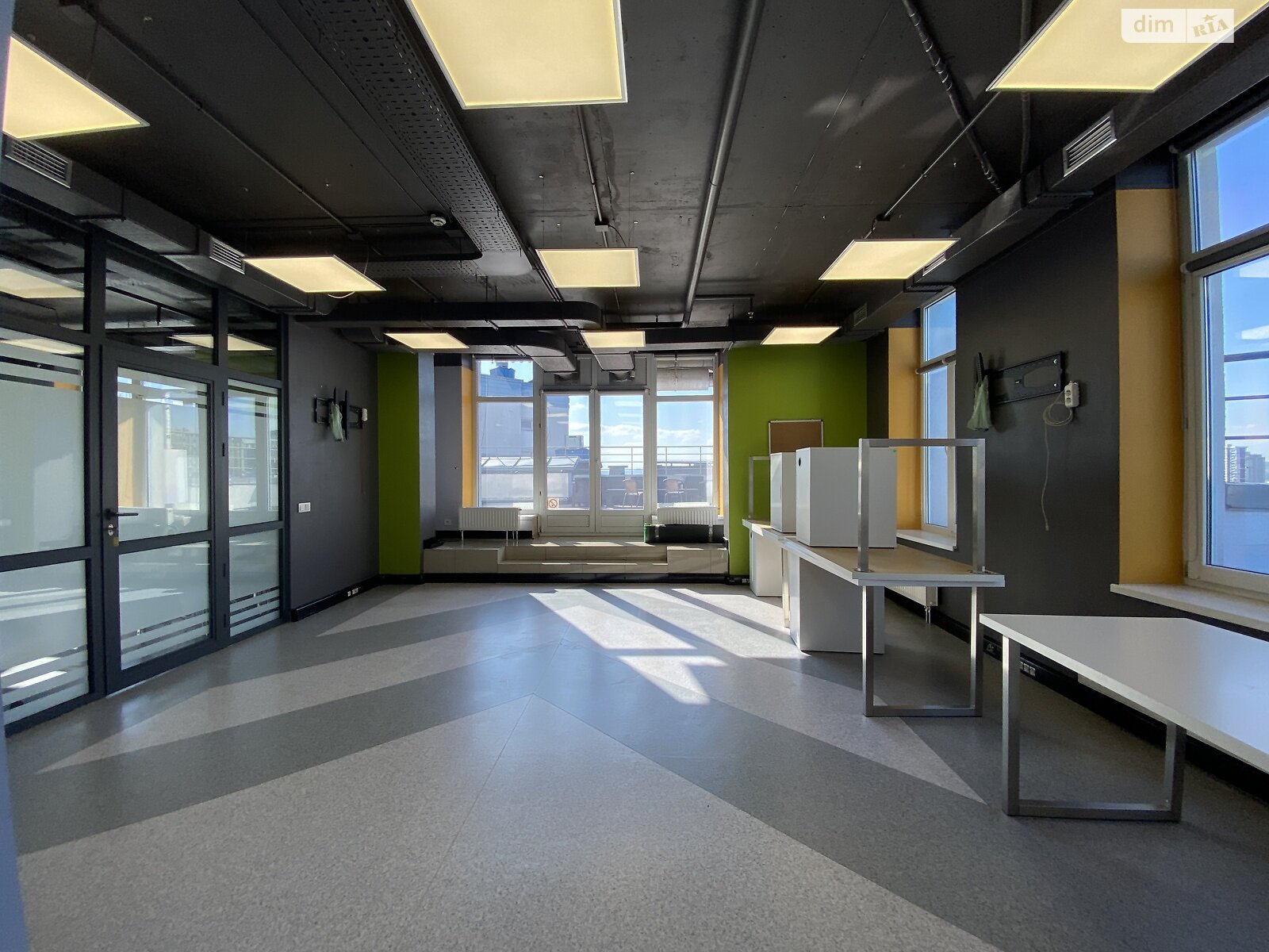 Оренда офісного приміщення в Києві, Дніпровська набережна 26Ж, приміщень - 1, поверх - 17 фото 1 Оренда офісного приміщення в Києві, Дніпровська набережна 26Ж, приміщень - 1, поверх - 17 фото 1