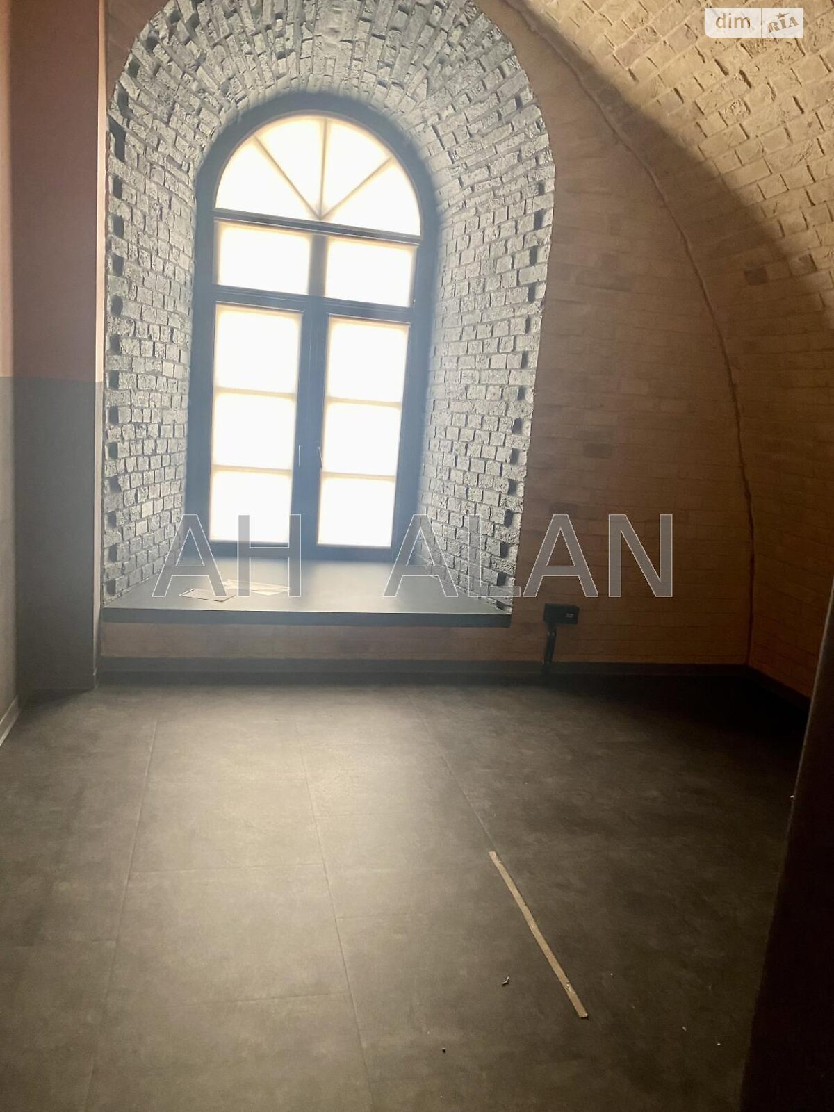 Аренда офисного помещения в Киеве, Ивана Мазепы (Январского Восстания) улица 1, помещений -, этаж - 2 фото 1