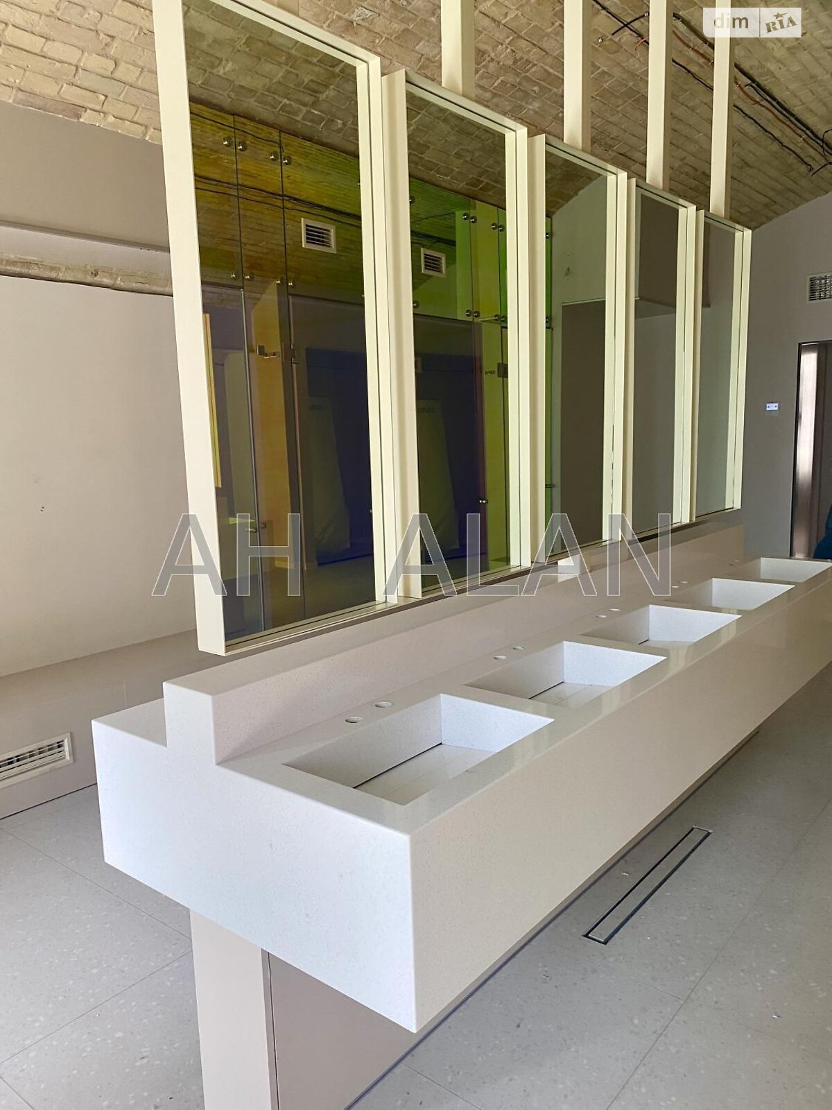 Аренда офисного помещения в Киеве, Ивана Мазепы (Январского Восстания) улица 1, помещений -, этаж - 2 фото 1