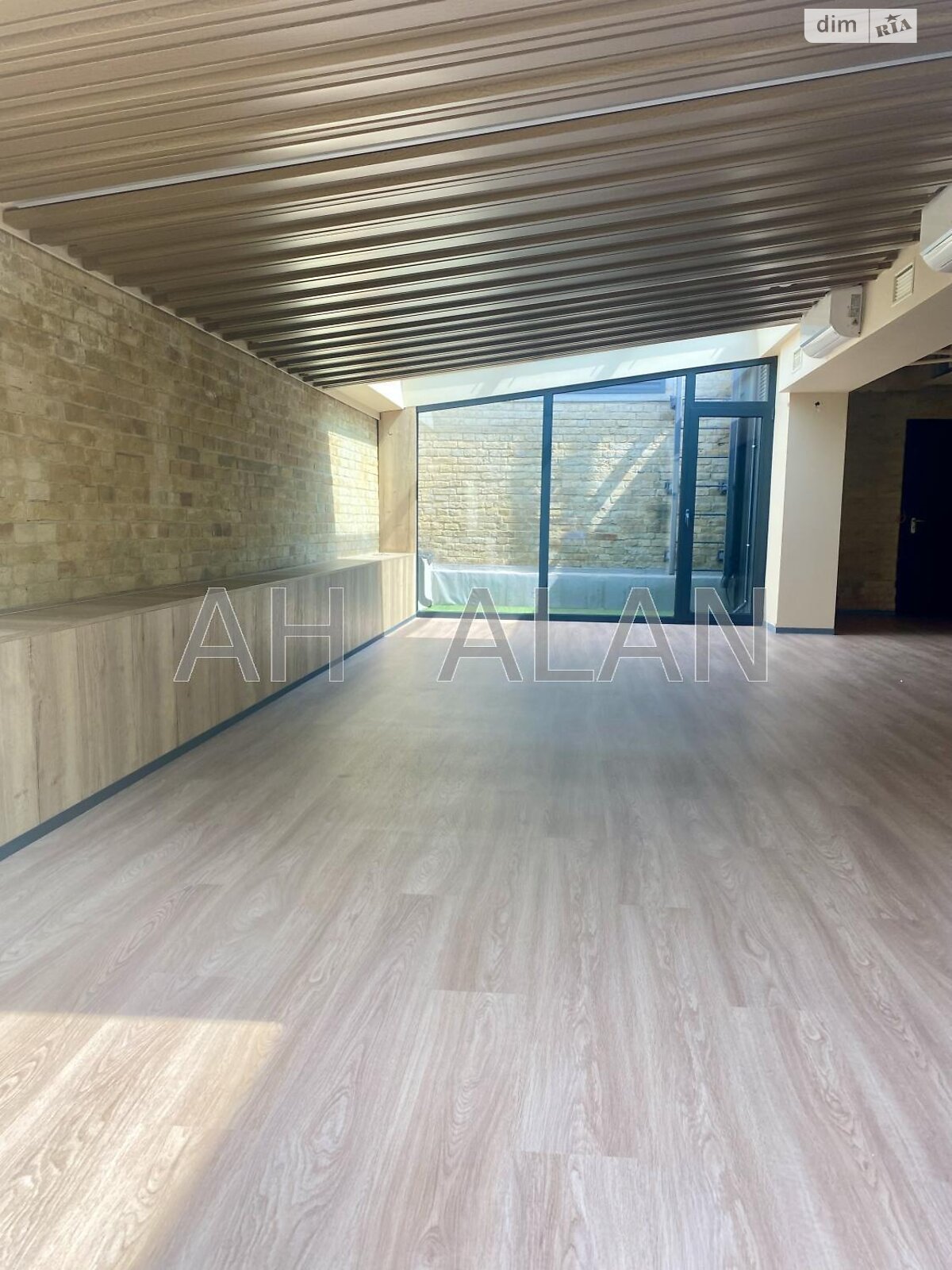 Аренда офисного помещения в Киеве, Ивана Мазепы (Январского Восстания) улица 1, помещений -, этаж - 2 фото 1