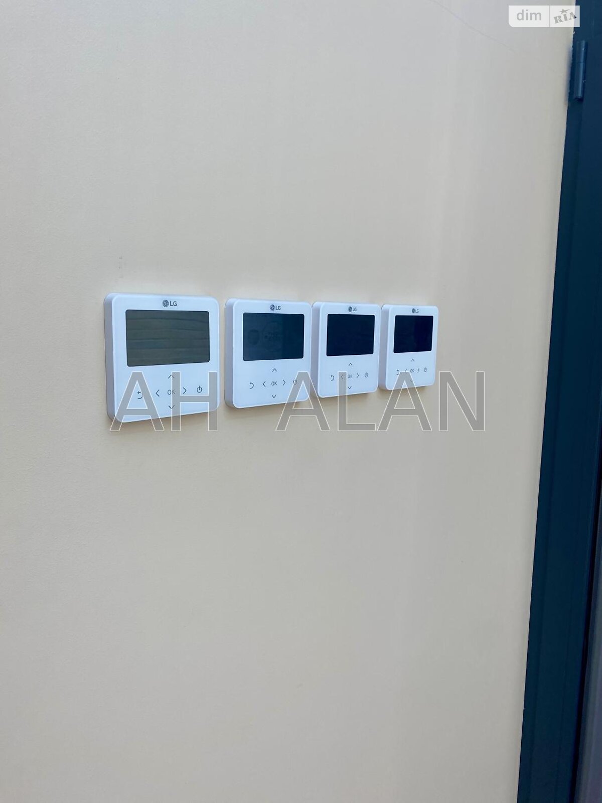 Аренда офисного помещения в Киеве, Ивана Мазепы (Январского Восстания) улица 1, помещений -, этаж - 2 фото 1