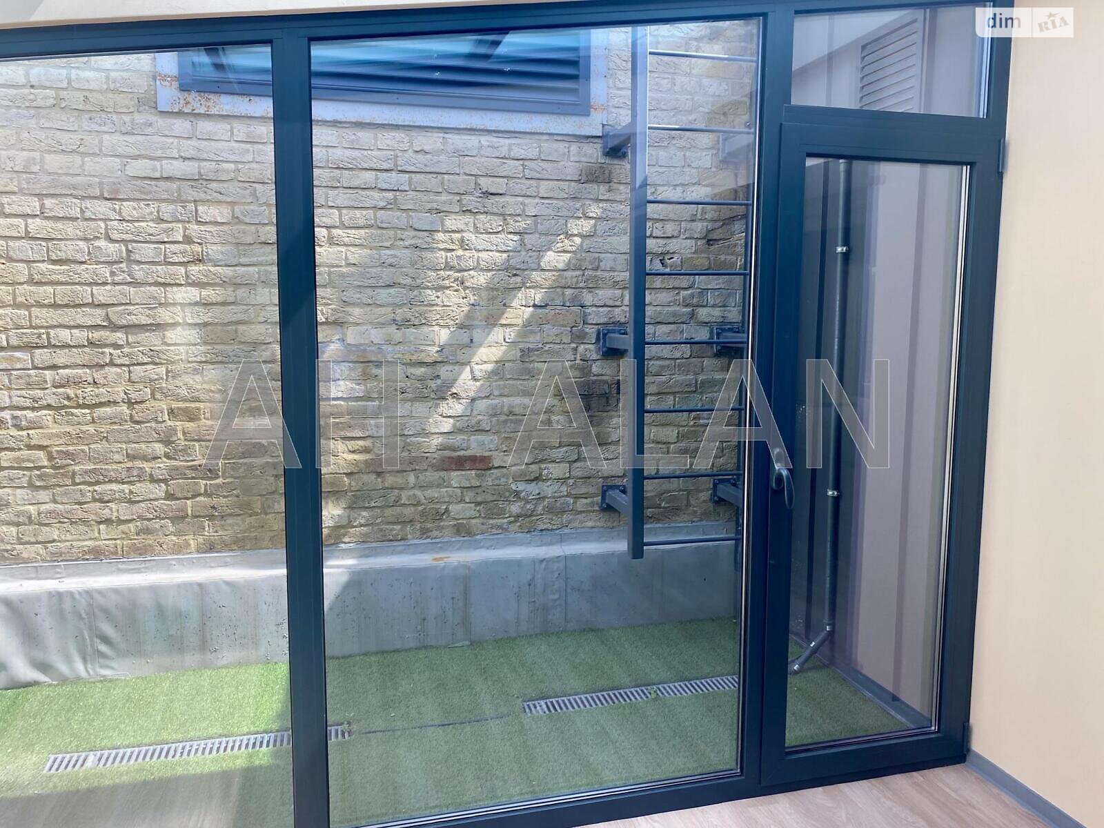 Аренда офисного помещения в Киеве, Ивана Мазепы (Январского Восстания) улица 1, помещений -, этаж - 2 фото 1