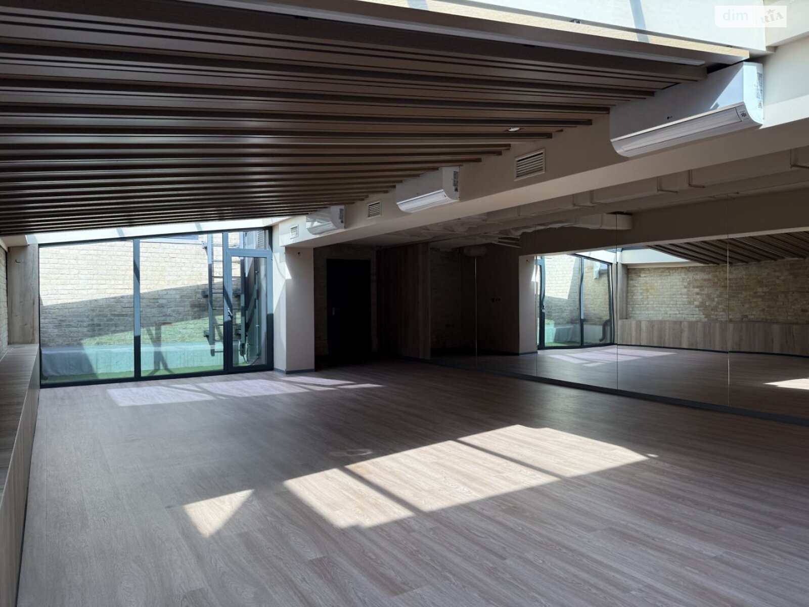 Аренда офисного помещения в Киеве, Ивана Мазепы (Январского Восстания) улица 1, помещений -, этаж - 2 фото 1