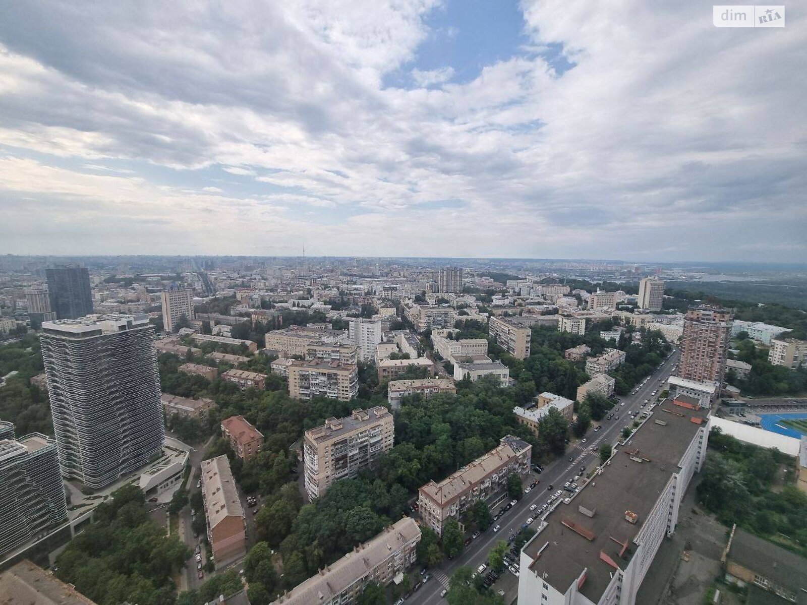 Аренда офисного помещения в Киеве, Кловский спуск 7, помещений - 8, этаж - 41 фото 1 Аренда офисного помещения в Киеве, Кловский спуск 7, помещений - 8, этаж - 41 фото 1