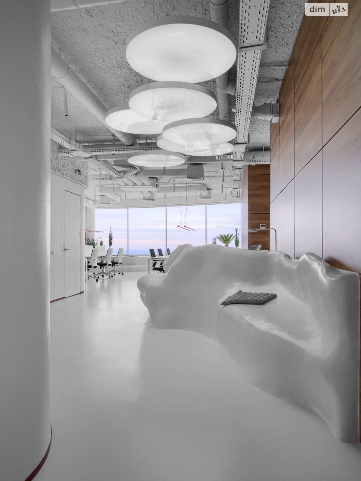 Аренда офисного помещения в Киеве, Кловский спуск 7, помещений - 5, этаж - 40 фото 1 Аренда офисного помещения в Киеве, Кловский спуск 7, помещений - 5, этаж - 40 фото 1