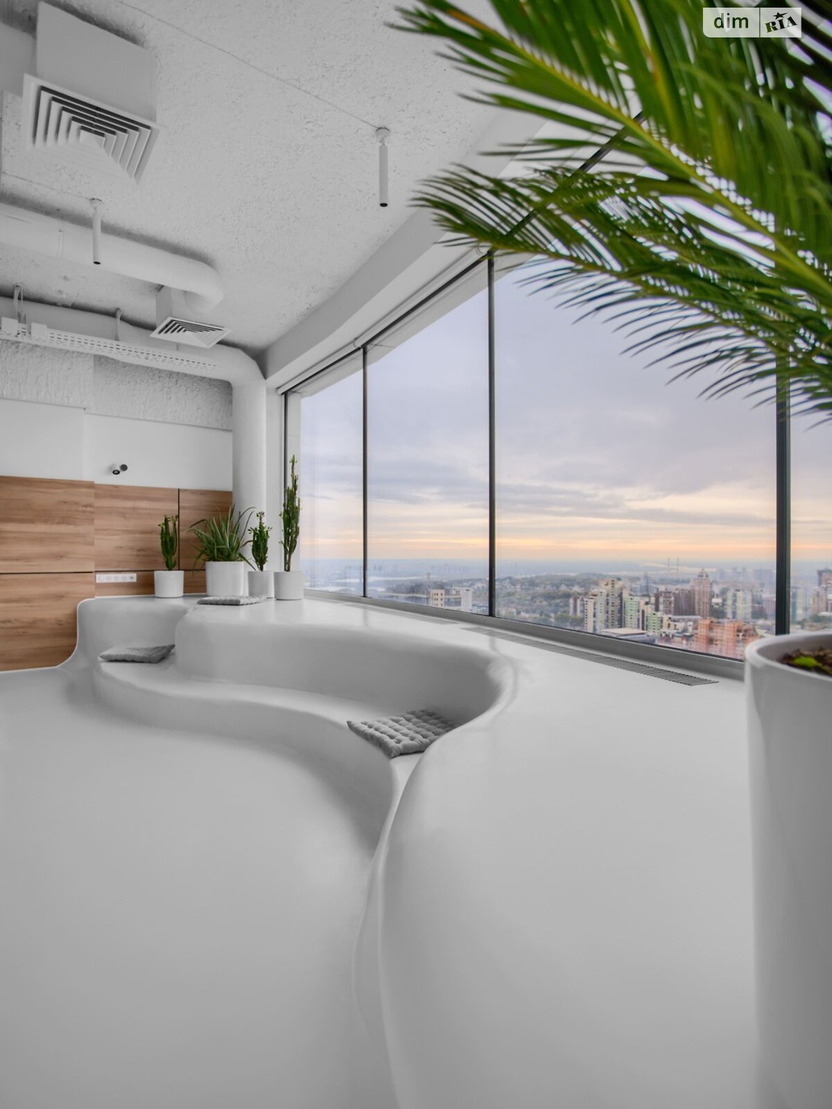 Аренда офисного помещения в Киеве, Кловский спуск 7, помещений - 5, этаж - 40 фото 1 Аренда офисного помещения в Киеве, Кловский спуск 7, помещений - 5, этаж - 40 фото 1