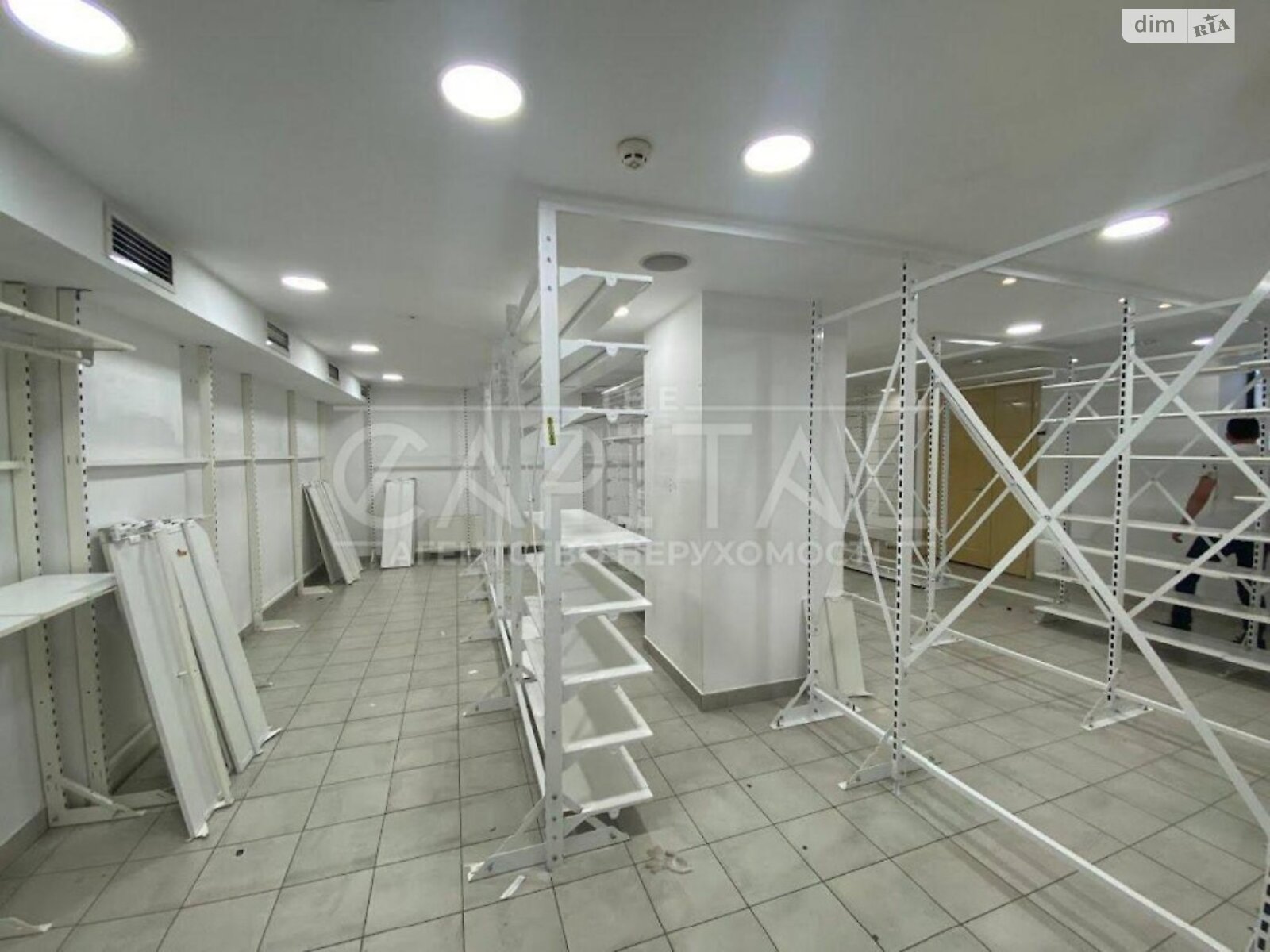 Аренда офисного помещения в Киеве, Крещатик улица 23, помещений -, этаж - 1 фото 1