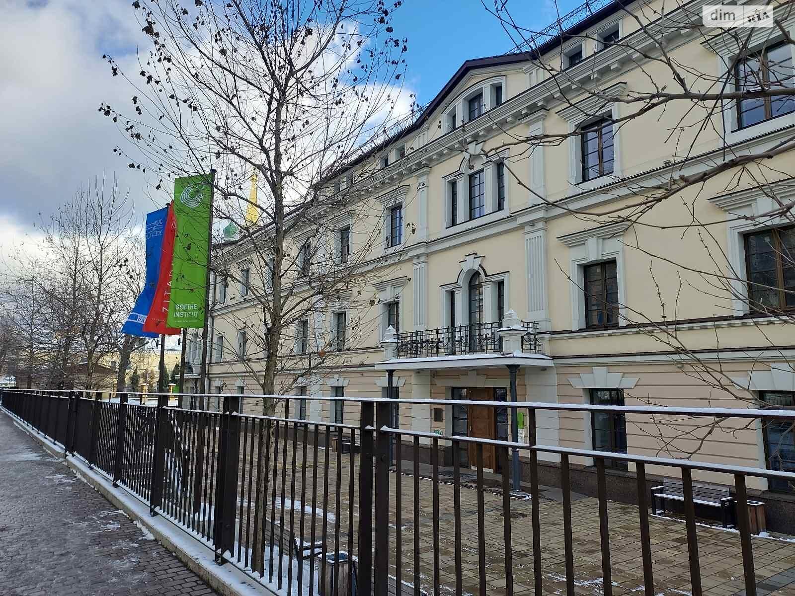 Аренда офисного помещения в Киеве, Лаврская улица 16, помещений - 1, этаж - 3 фото 1 Аренда офисного помещения в Киеве, Лаврская улица 16, помещений - 1, этаж - 3 фото 1