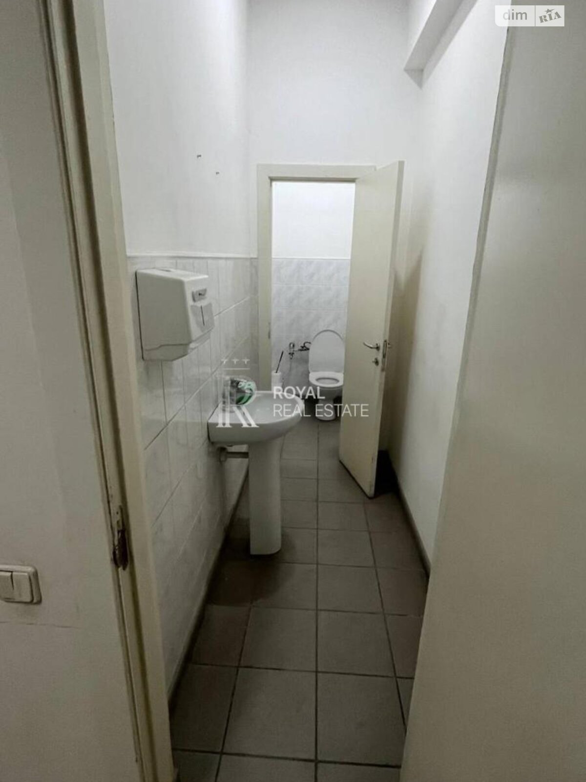 Аренда офисного помещения в Киеве, Лаврская улица 16, помещений - 1, этаж - 1 фото 1 Аренда офисного помещения в Киеве, Лаврская улица 16, помещений - 1, этаж - 1 фото 1