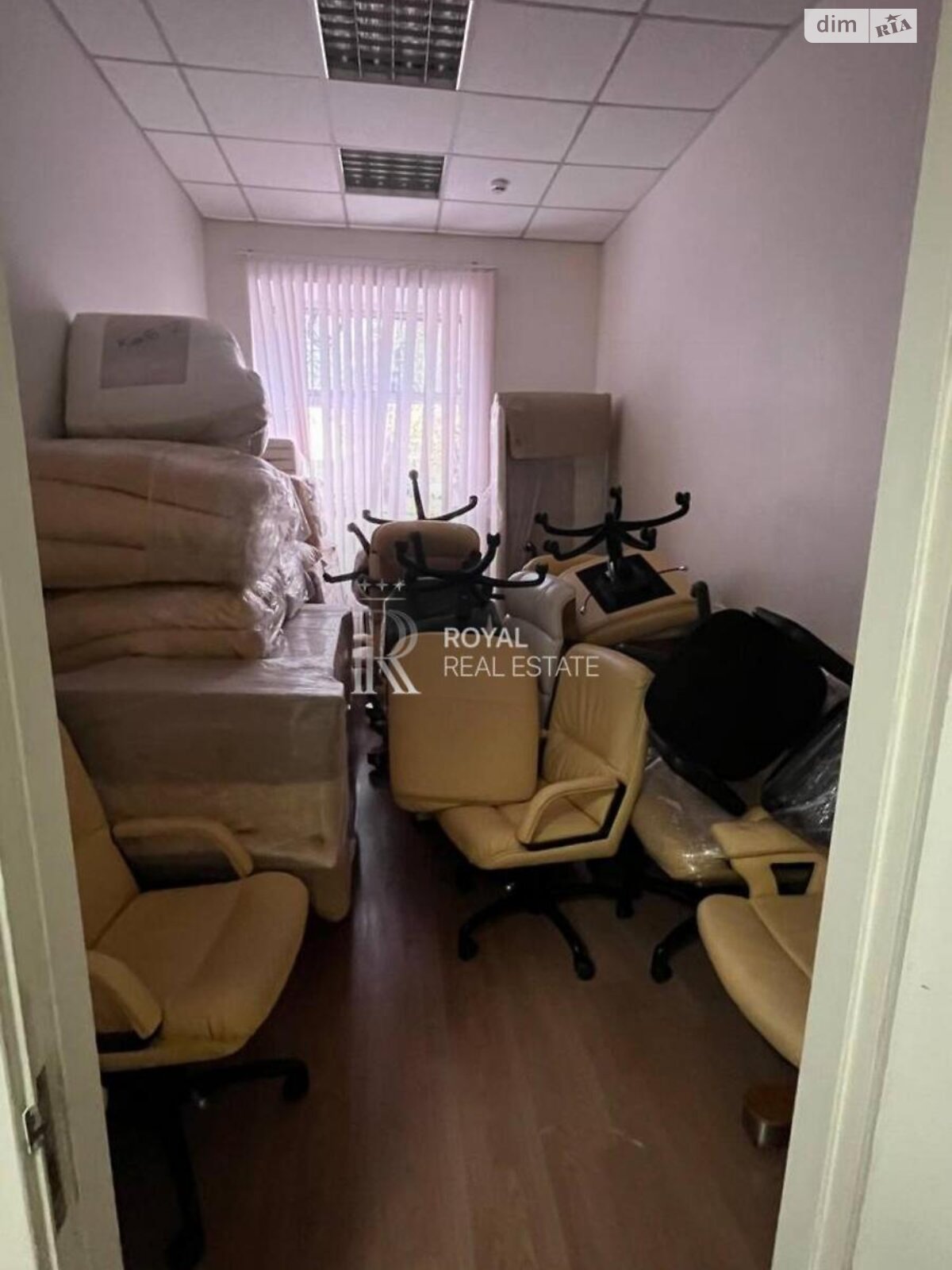 Аренда офисного помещения в Киеве, Лаврская улица 16, помещений - 1, этаж - 1 фото 1 Аренда офисного помещения в Киеве, Лаврская улица 16, помещений - 1, этаж - 1 фото 1