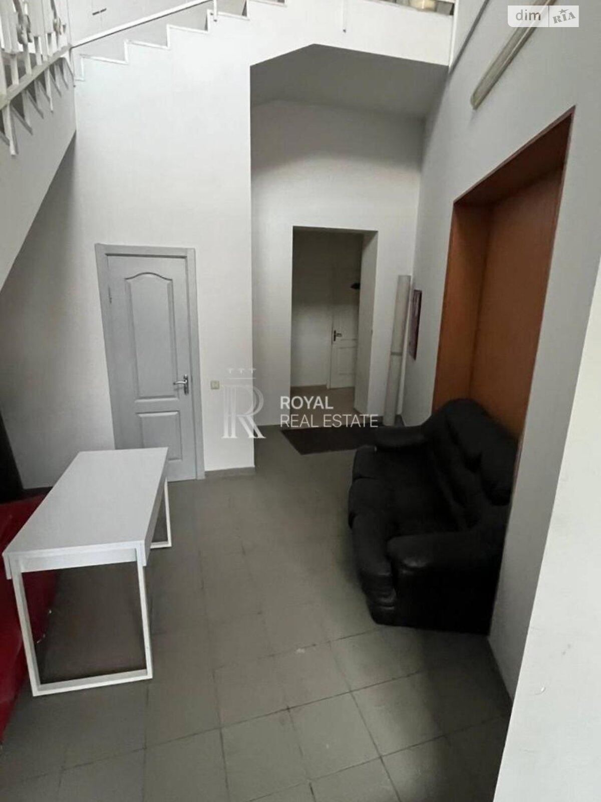 Аренда офисного помещения в Киеве, Лаврская улица 16, помещений - 1, этаж - 1 фото 1 Аренда офисного помещения в Киеве, Лаврская улица 16, помещений - 1, этаж - 1 фото 1