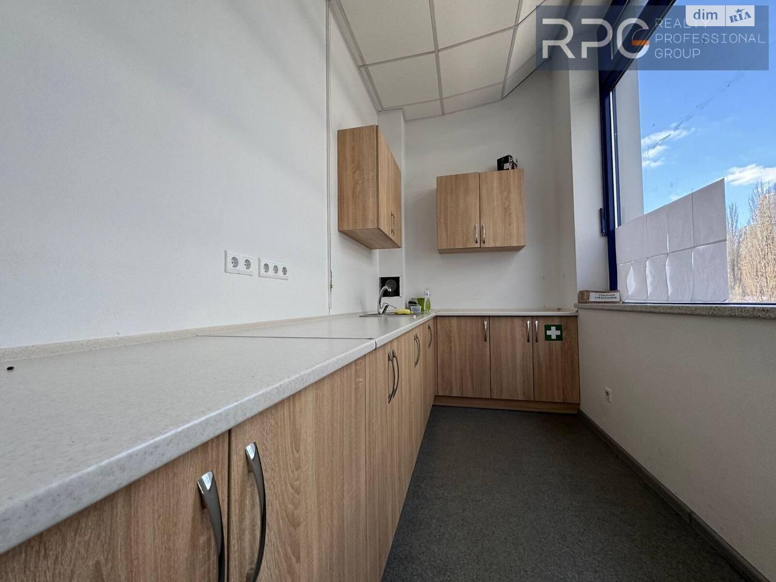 Аренда офисного помещения в Киеве, Лейпцигская улица 15А, помещений - 15, этаж - 5 фото 1