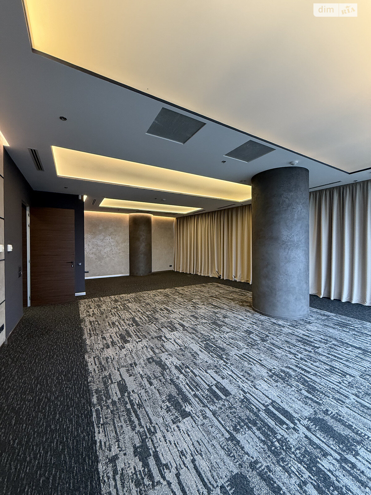 Аренда офисного помещения в Киеве, Мечникова улица 2, помещений - 8, этаж - 19 фото 1