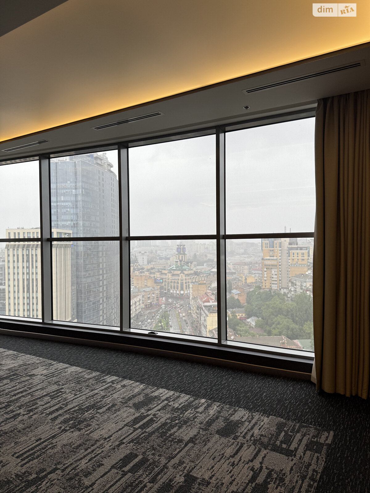 Аренда офисного помещения в Киеве, Мечникова улица 2, помещений - 8, этаж - 19 фото 1