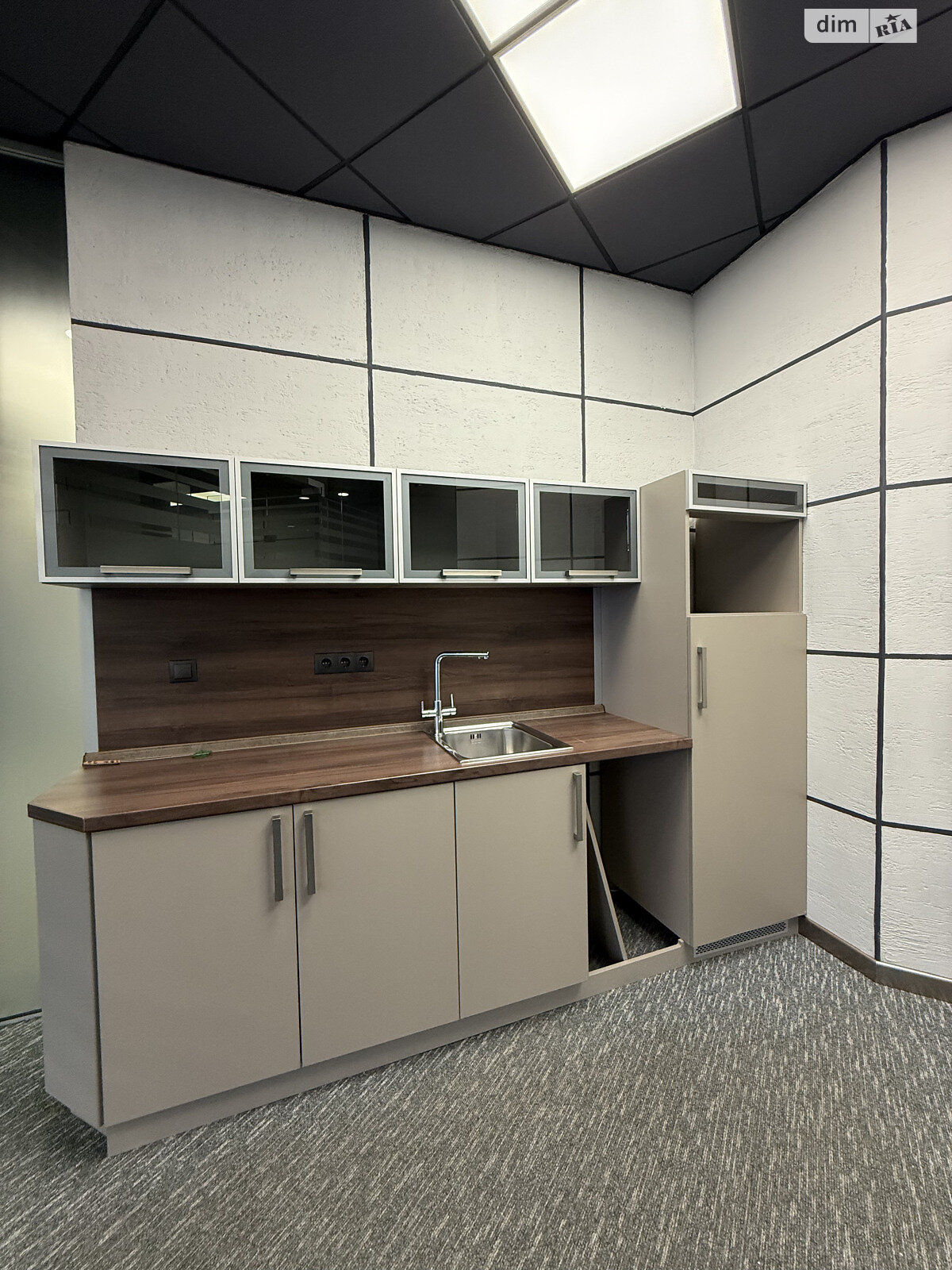 Аренда офисного помещения в Киеве, Мечникова улица 2, помещений - 8, этаж - 19 фото 1