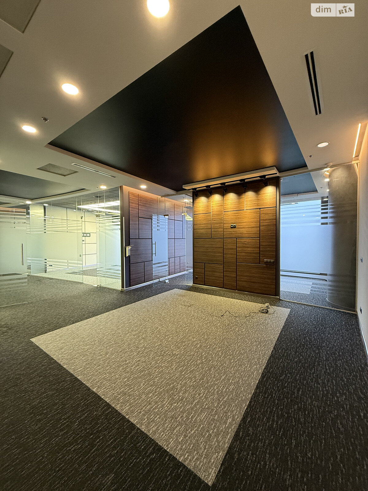 Аренда офисного помещения в Киеве, Мечникова улица 2, помещений - 8, этаж - 19 фото 1