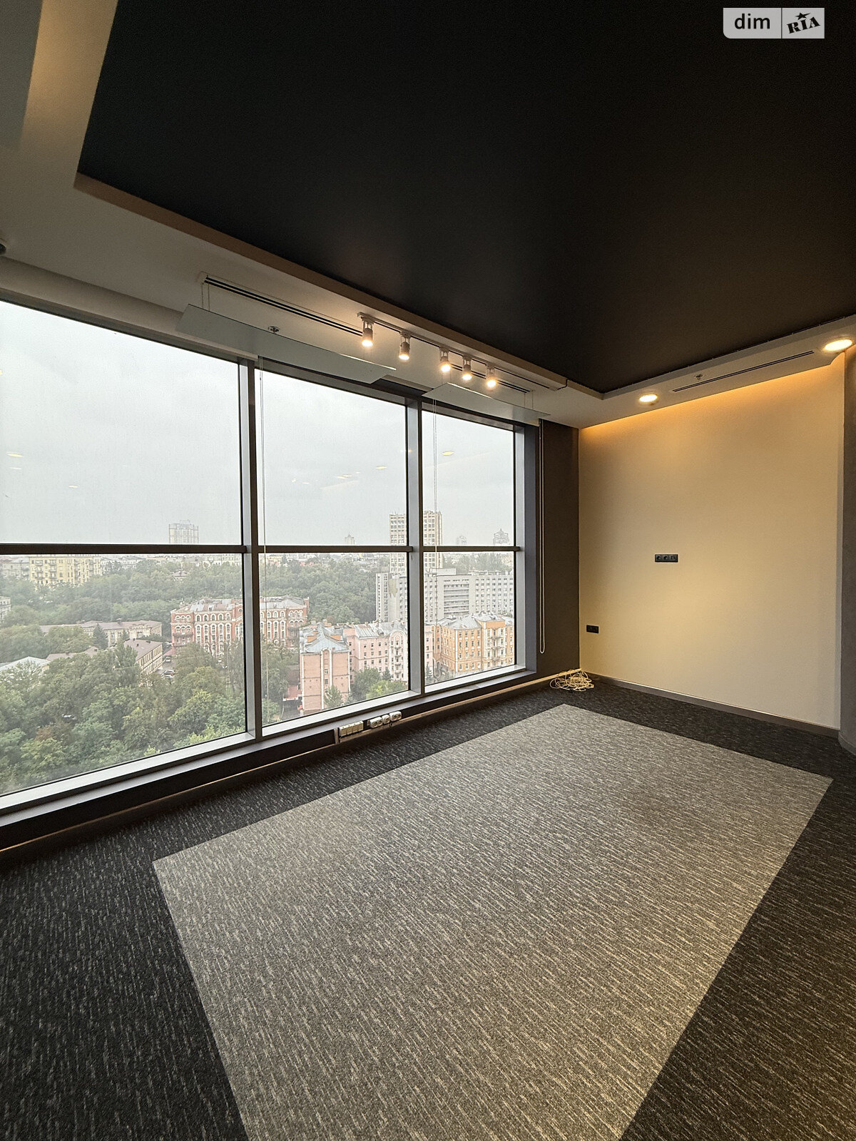 Аренда офисного помещения в Киеве, Мечникова улица 2, помещений - 8, этаж - 19 фото 1