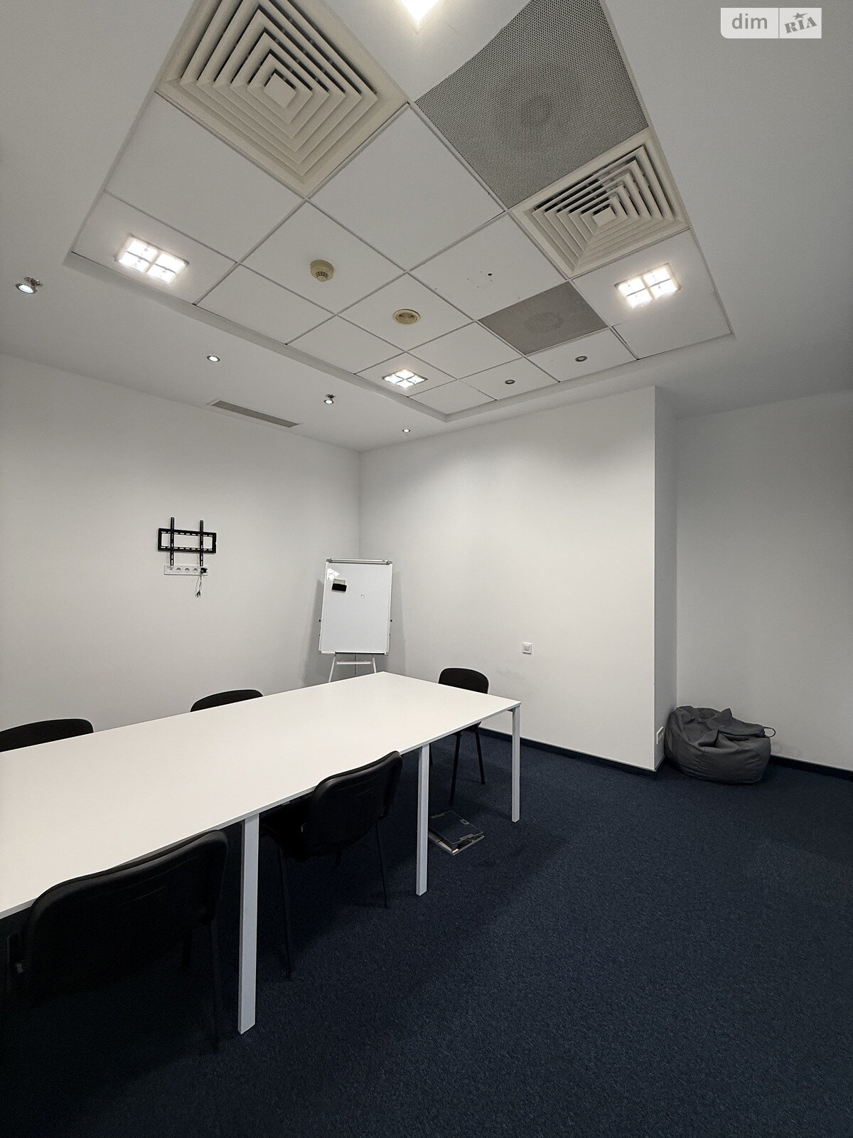 Аренда офисного помещения в Киеве, Мечникова улица 2, помещений - 10, этаж - 17 фото 1