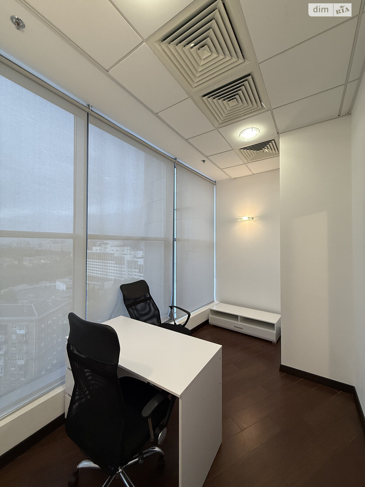 Аренда офисного помещения в Киеве, Мечникова улица 2, помещений - 10, этаж - 17 фото 1