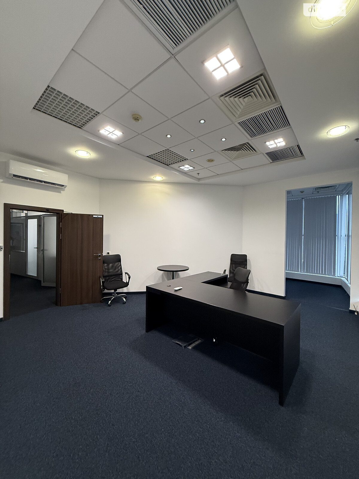 Аренда офисного помещения в Киеве, Мечникова улица 2, помещений - 10, этаж - 17 фото 1