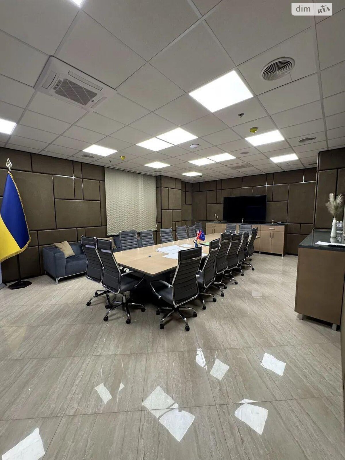 Оренда офісного приміщення в Києві, Михайла Грушевського вулиця 9Б, приміщень - 12, поверх - 6 фото 1 Оренда офісного приміщення в Києві, Михайла Грушевського вулиця 9Б, приміщень - 12, поверх - 6 фото 1