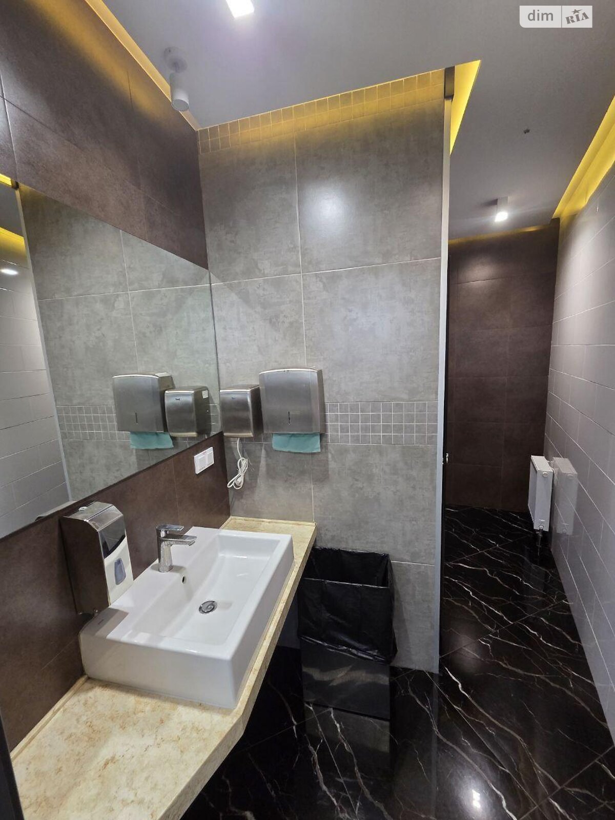 Аренда офисного помещения в Киеве, Старонаводницкая улица 4В, помещений - 10, этаж - 5 фото 1