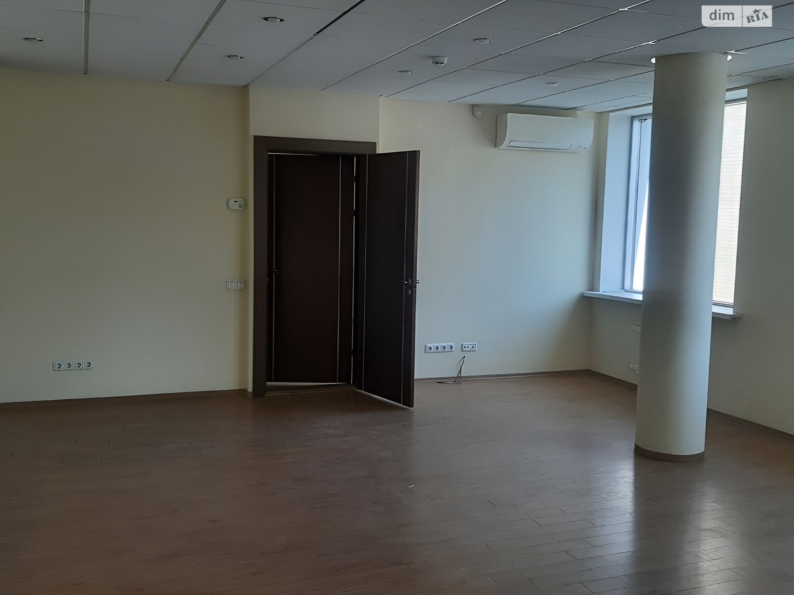 Аренда офисного помещения в Киеве, Степана Ковнира (Ластовского) улица 5, помещений - 16, этаж - 1 фото 1 Аренда офисного помещения в Киеве, Степана Ковнира (Ластовского) улица 5, помещений - 16, этаж - 1 фото 1