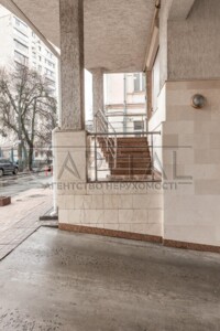 Аренда офисного помещения в Киеве, Бутышев (Иванова) переулок 13, помещений - 4, этаж - 1 фото 2