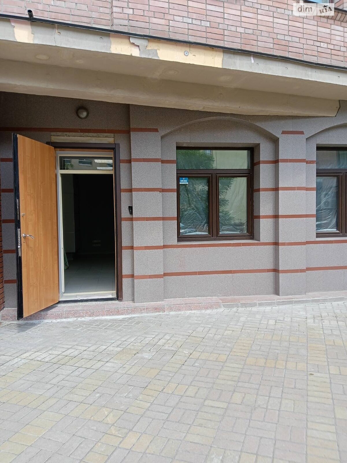 Аренда офисного помещения в Киеве, Коновальца Евгения улица 36Б, помещений - 2, этаж - 1 фото 1