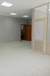 Аренда офисного помещения в Киеве, Коновальца Евгения улица 36Б, помещений - 2, этаж - 1 фото 2