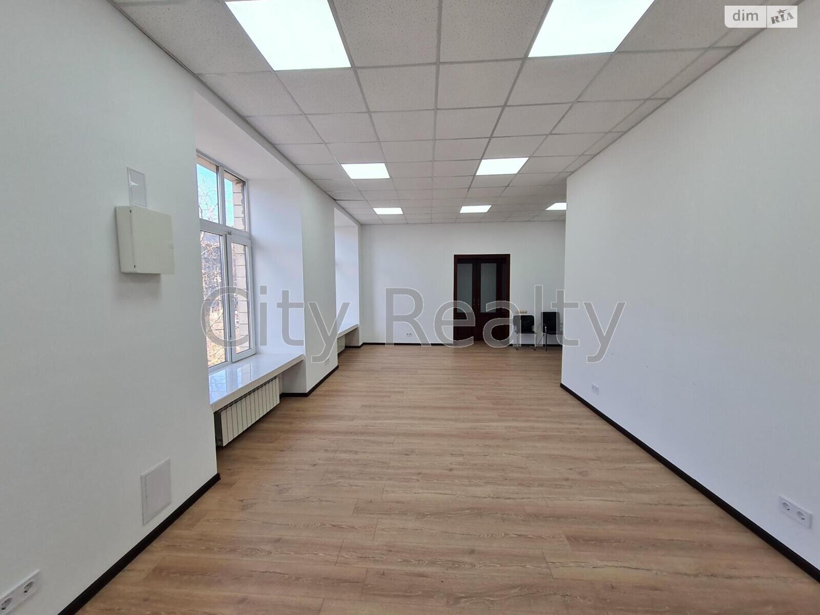 Оренда офісного приміщення в Києві, Хрещатик вулиця 7/11, приміщень - 3, поверх - 2 фото 1 Оренда офісного приміщення в Києві, Хрещатик вулиця 7/11, приміщень - 3, поверх - 2 фото 1