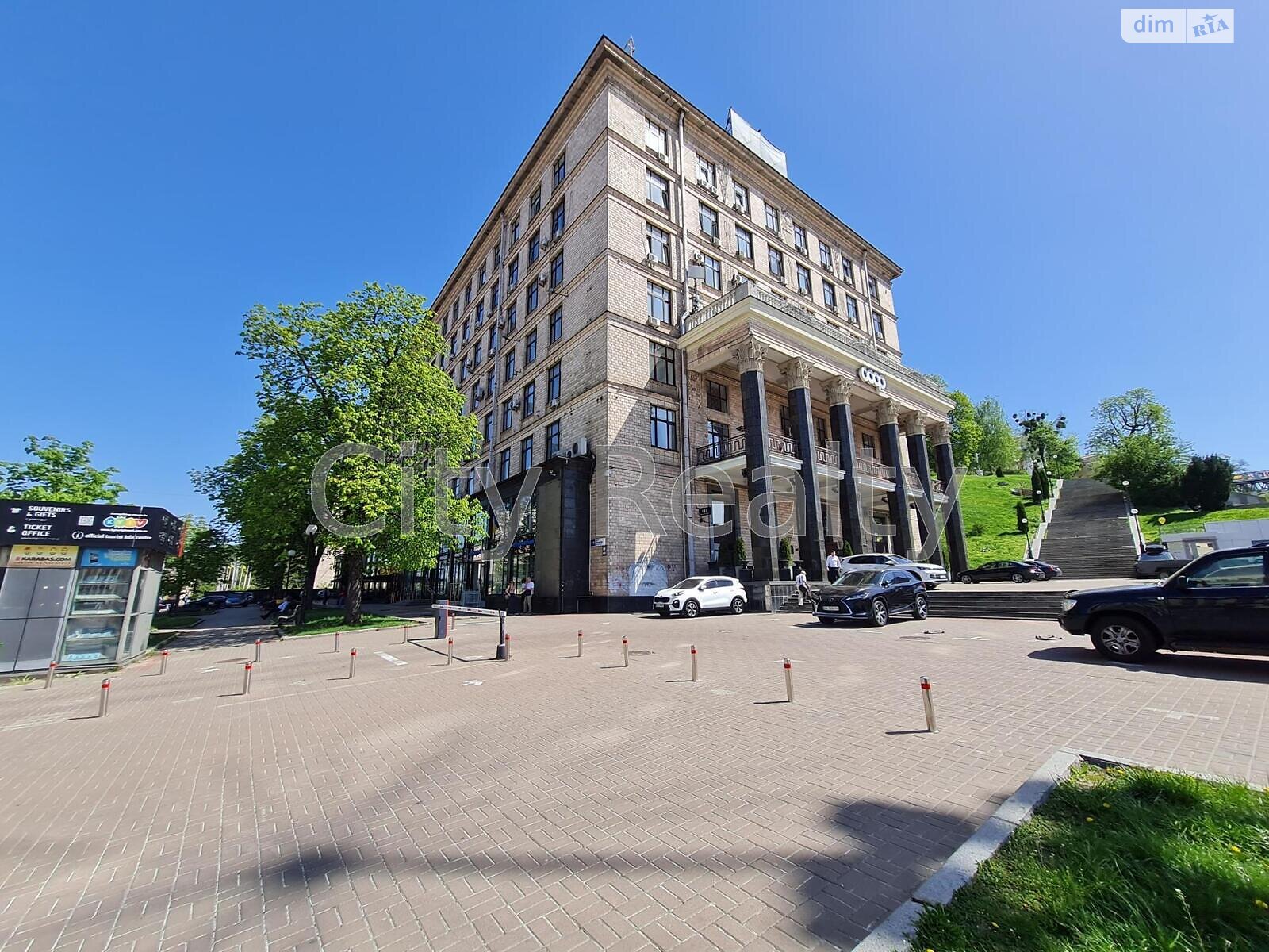 Оренда офісного приміщення в Києві, Хрещатик вулиця 7/11, приміщень - 3, поверх - 7 фото 1 Оренда офісного приміщення в Києві, Хрещатик вулиця 7/11, приміщень - 3, поверх - 7 фото 1