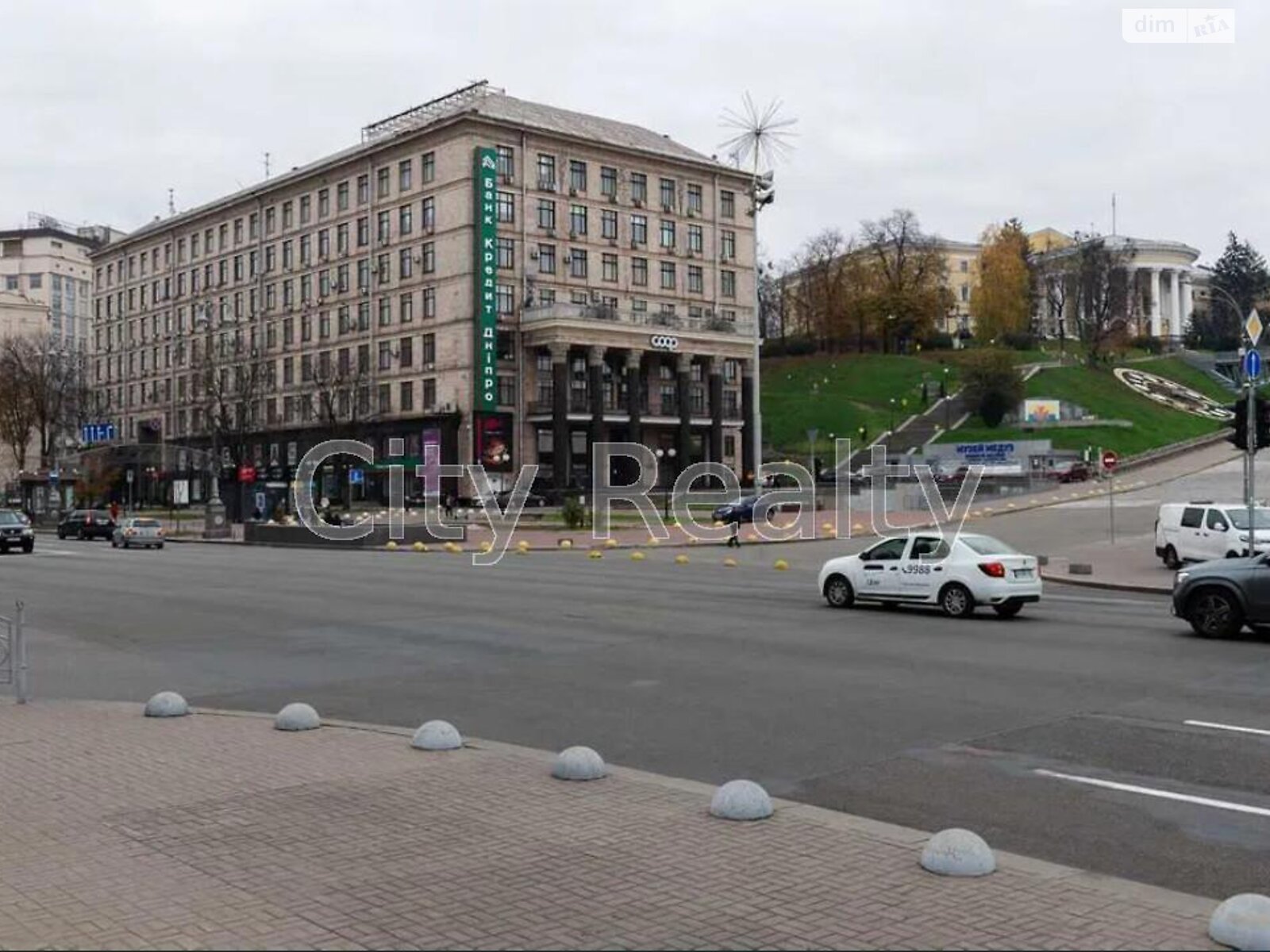 Оренда офісного приміщення в Києві, Хрещатик вулиця 7/11, приміщень - 3, поверх - 7 фото 1 Оренда офісного приміщення в Києві, Хрещатик вулиця 7/11, приміщень - 3, поверх - 7 фото 1