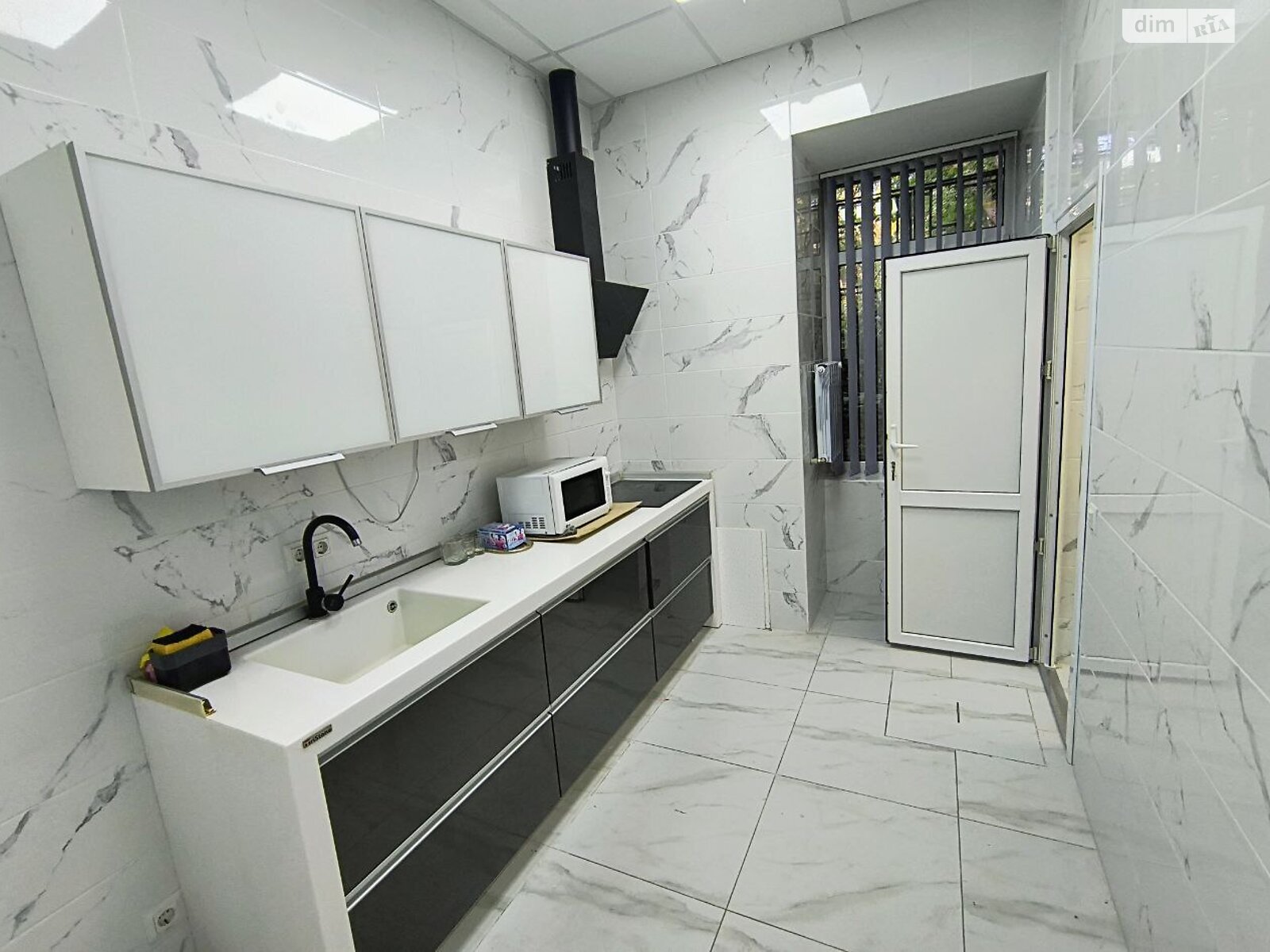 Оренда офісного приміщення в Києві, Лютеранська вулиця, приміщень - 10, поверх - 1 фото 1 Оренда офісного приміщення в Києві, Лютеранська вулиця, приміщень - 10, поверх - 1 фото 1