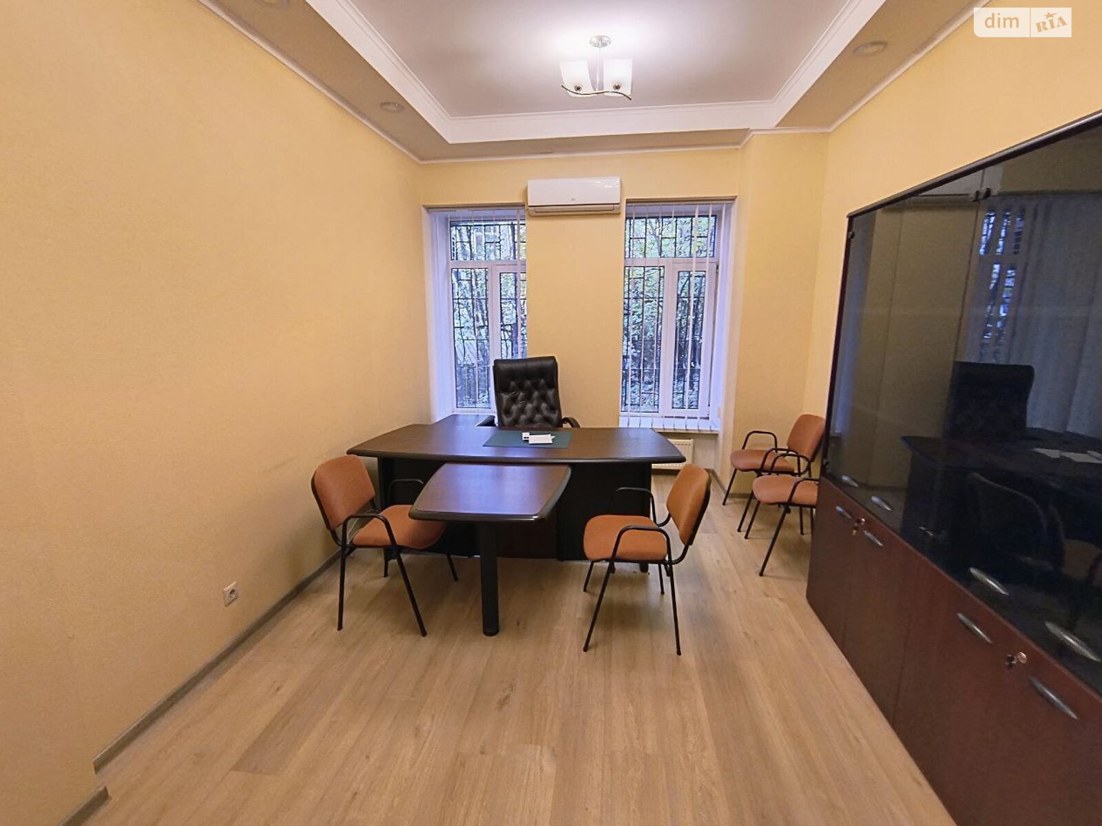 Оренда офісного приміщення в Києві, Лютеранська вулиця, приміщень - 10, поверх - 1 фото 1 Оренда офісного приміщення в Києві, Лютеранська вулиця, приміщень - 10, поверх - 1 фото 1