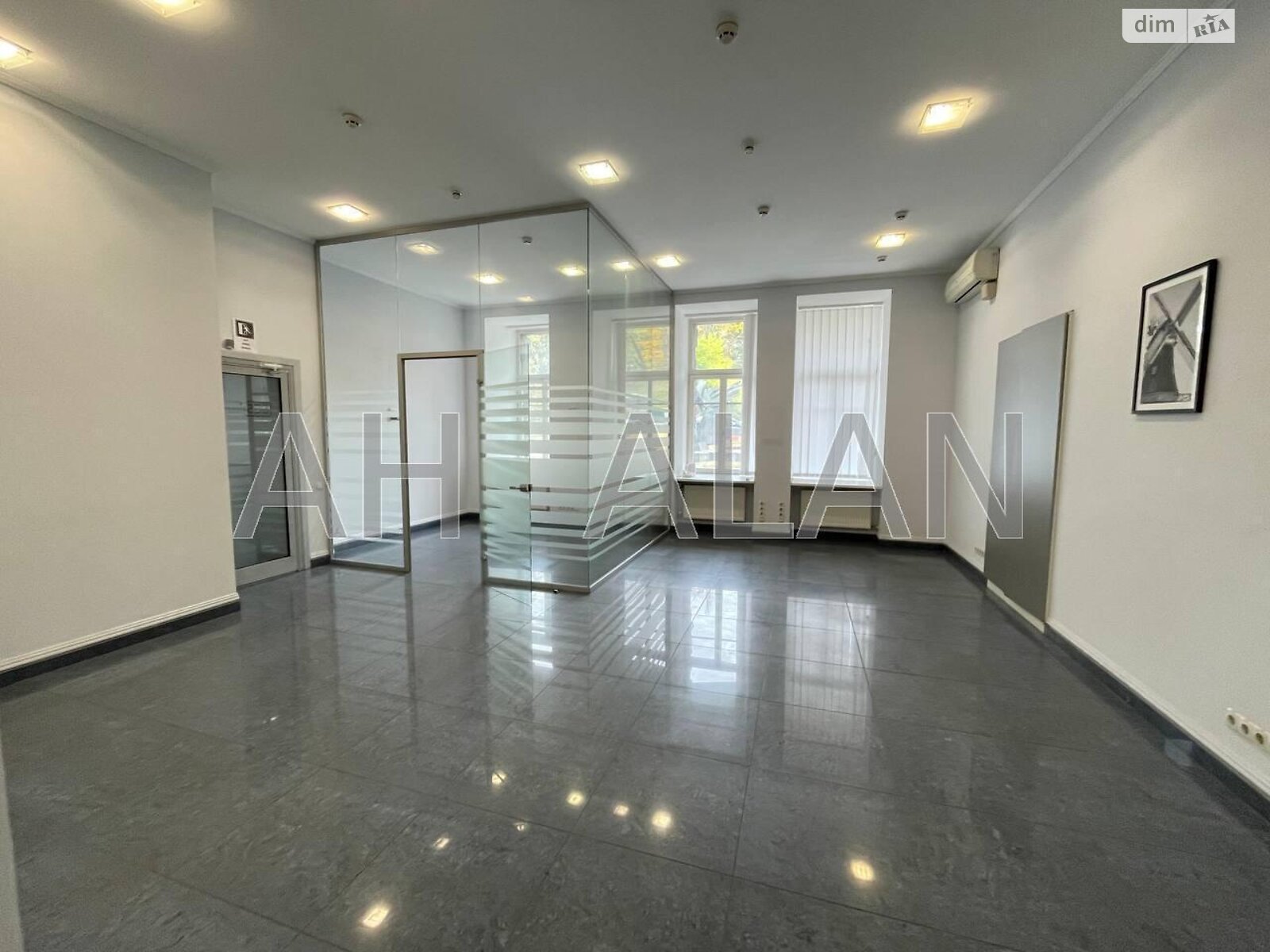 Оренда офісного приміщення в Києві, Музейний провулок, приміщень - 2, поверх - 1 фото 1 Оренда офісного приміщення в Києві, Музейний провулок, приміщень - 2, поверх - 1 фото 1