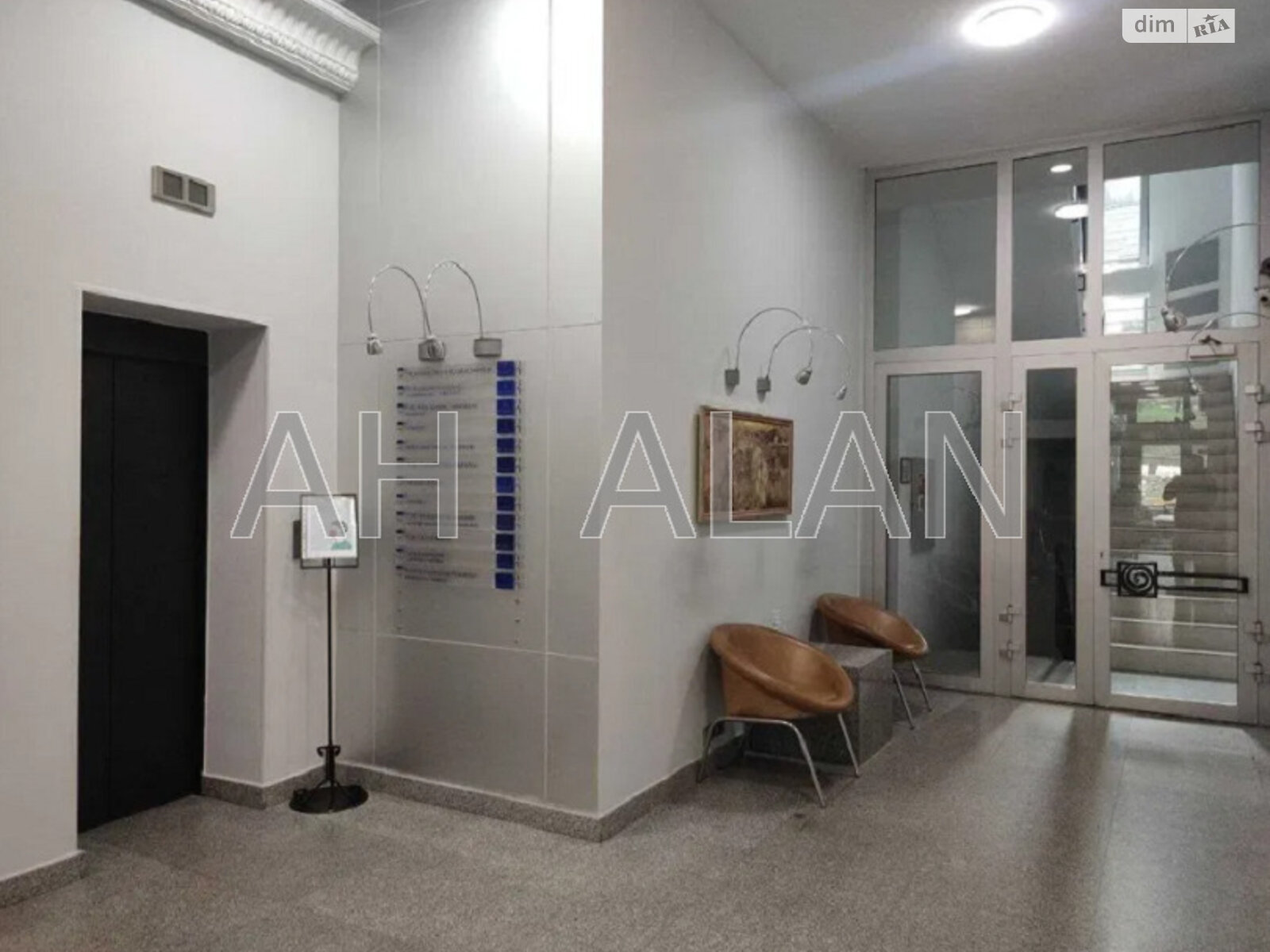 Оренда офісного приміщення в Києві, Музейний провулок, приміщень - 3, поверх - 6 фото 1 Оренда офісного приміщення в Києві, Музейний провулок, приміщень - 3, поверх - 6 фото 1