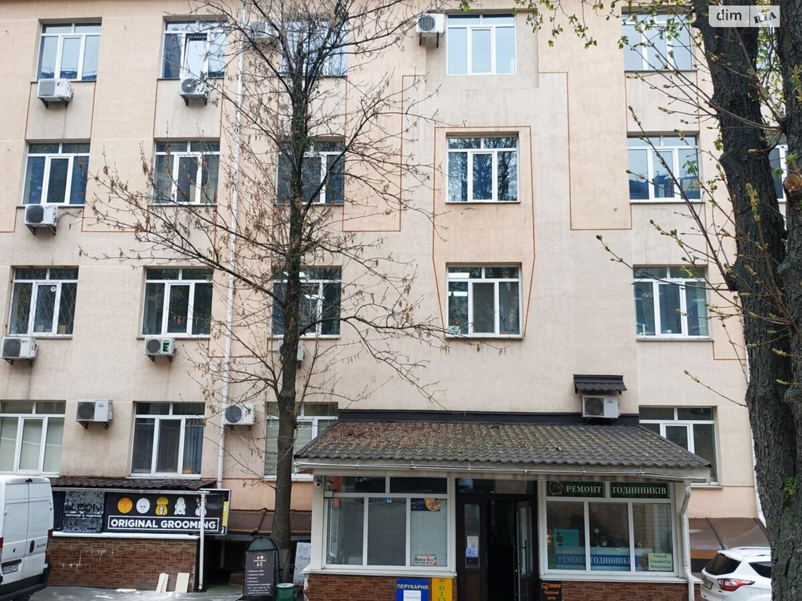 Аренда офисного помещения в Киеве, Предславинская улица, помещений - 2 фото 1 Аренда офисного помещения в Киеве, Предславинская улица, помещений - 2 фото 1