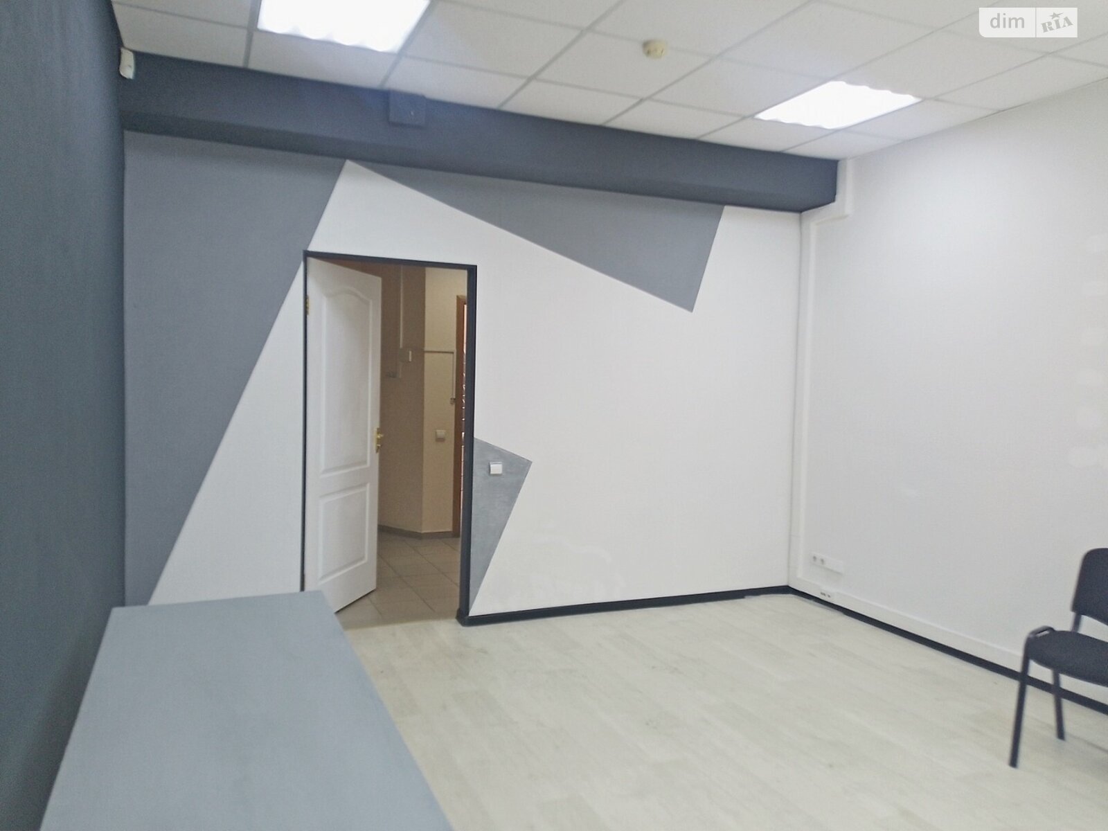 Оренда офісного приміщення в Києві, Предславинська вулиця, приміщень - 1, поверх - 3 фото 1 Оренда офісного приміщення в Києві, Предславинська вулиця, приміщень - 1, поверх - 3 фото 1
